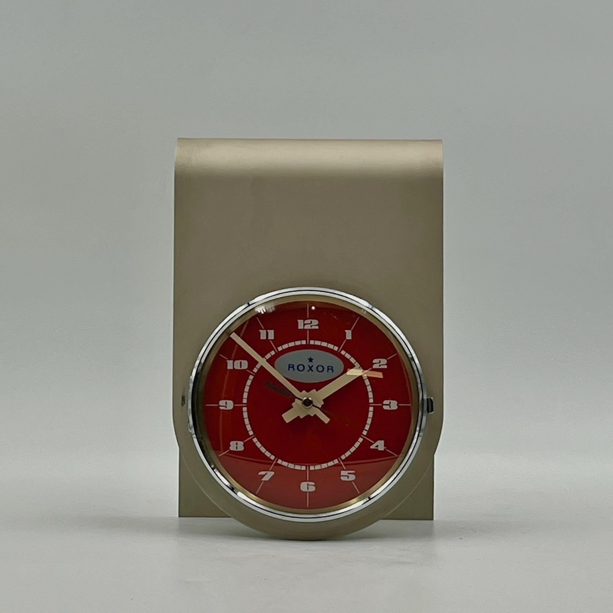 Fin du 20e siècle Horloge suisse Roxor avec mécanisme Kienzle - MCM teintes or et rouge en vente
