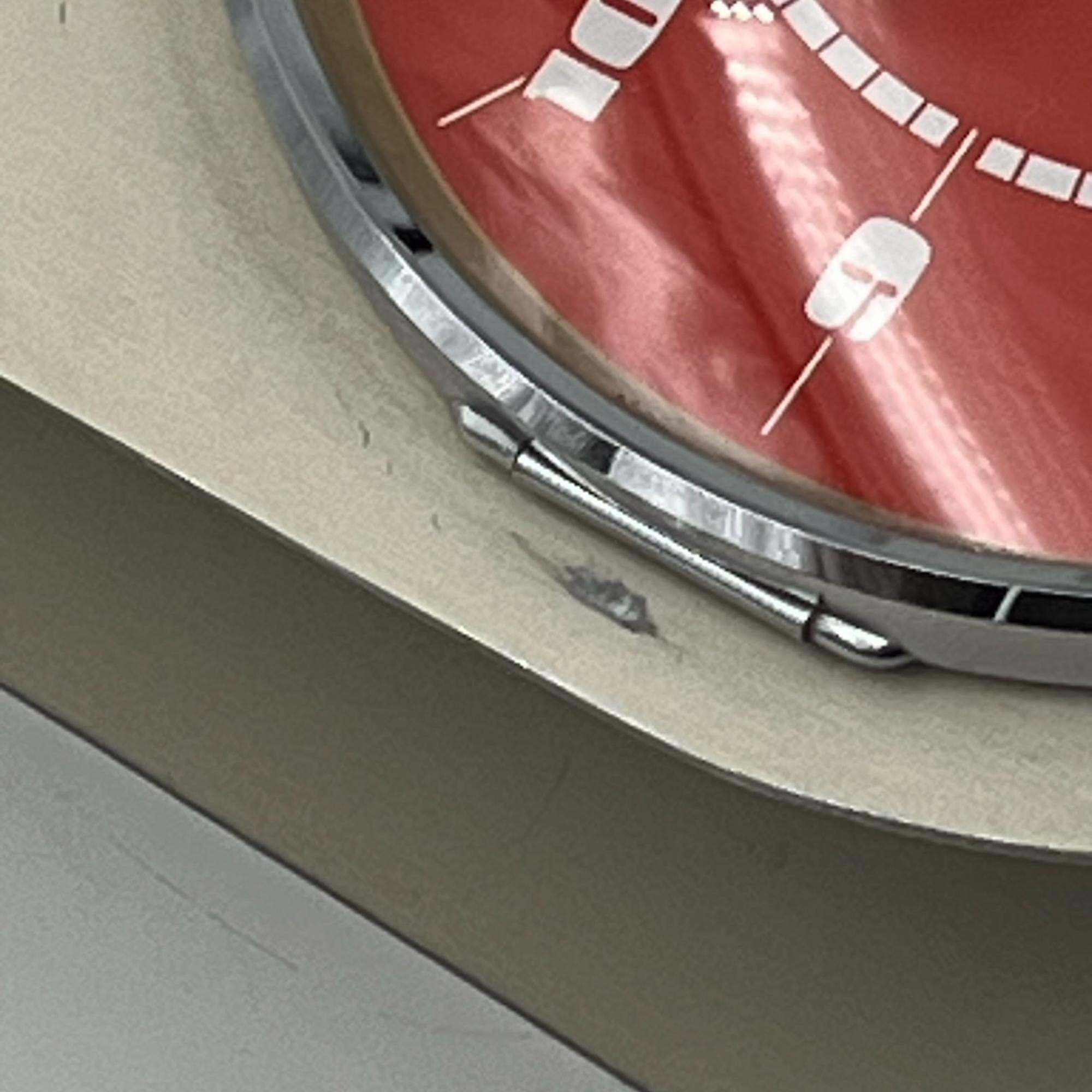 Horloge suisse Roxor avec mécanisme Kienzle - MCM teintes or et rouge en vente 1