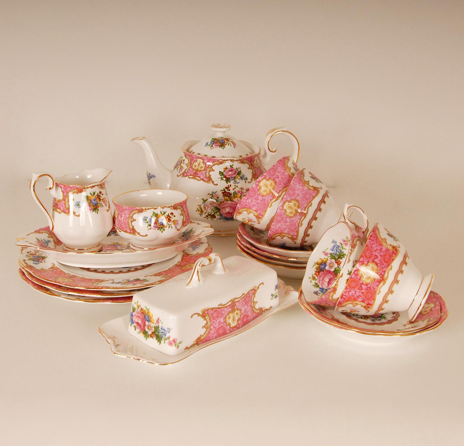 Service à thé et assiettes vintage Royal Albert Bone à motif Lady Carlyle 14 pièces 4