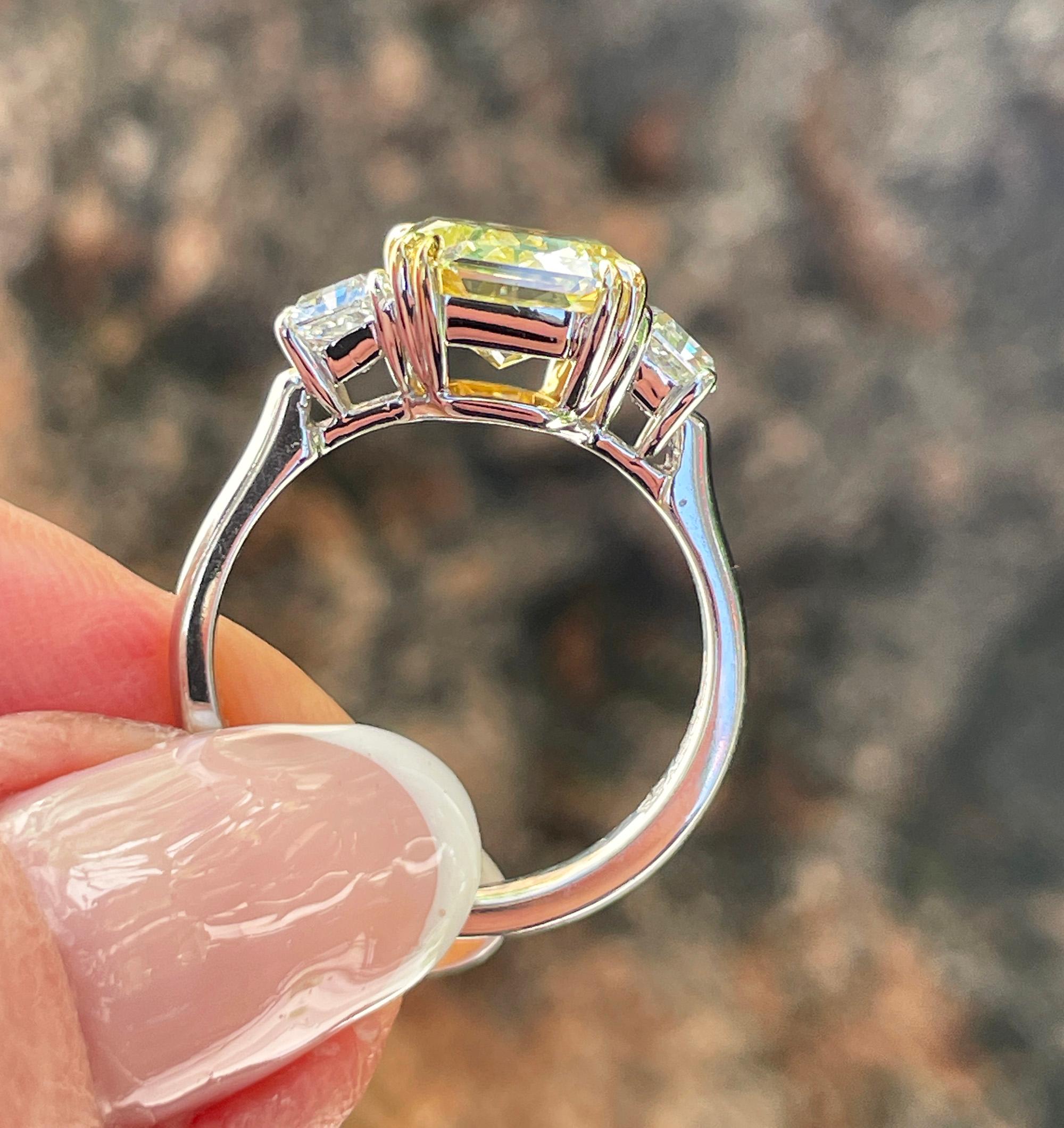 Vintage Royal Asscher GIA 4.32ctw Natural Fancy YELLOW Radiant Cut Diamond Ring For Sale 15