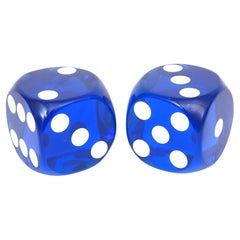 Vintage Dados De Resina Azul Real Y Blanco Pareja De Accesorio De Escritorio O Escultura