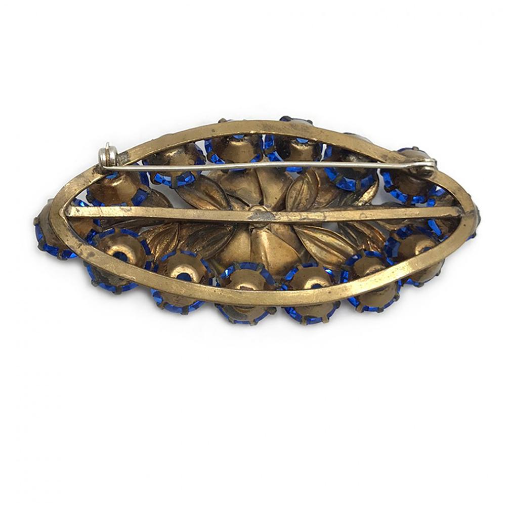 Round Cut Vintage Royal Blue Crystal Glass Brooch For Sale