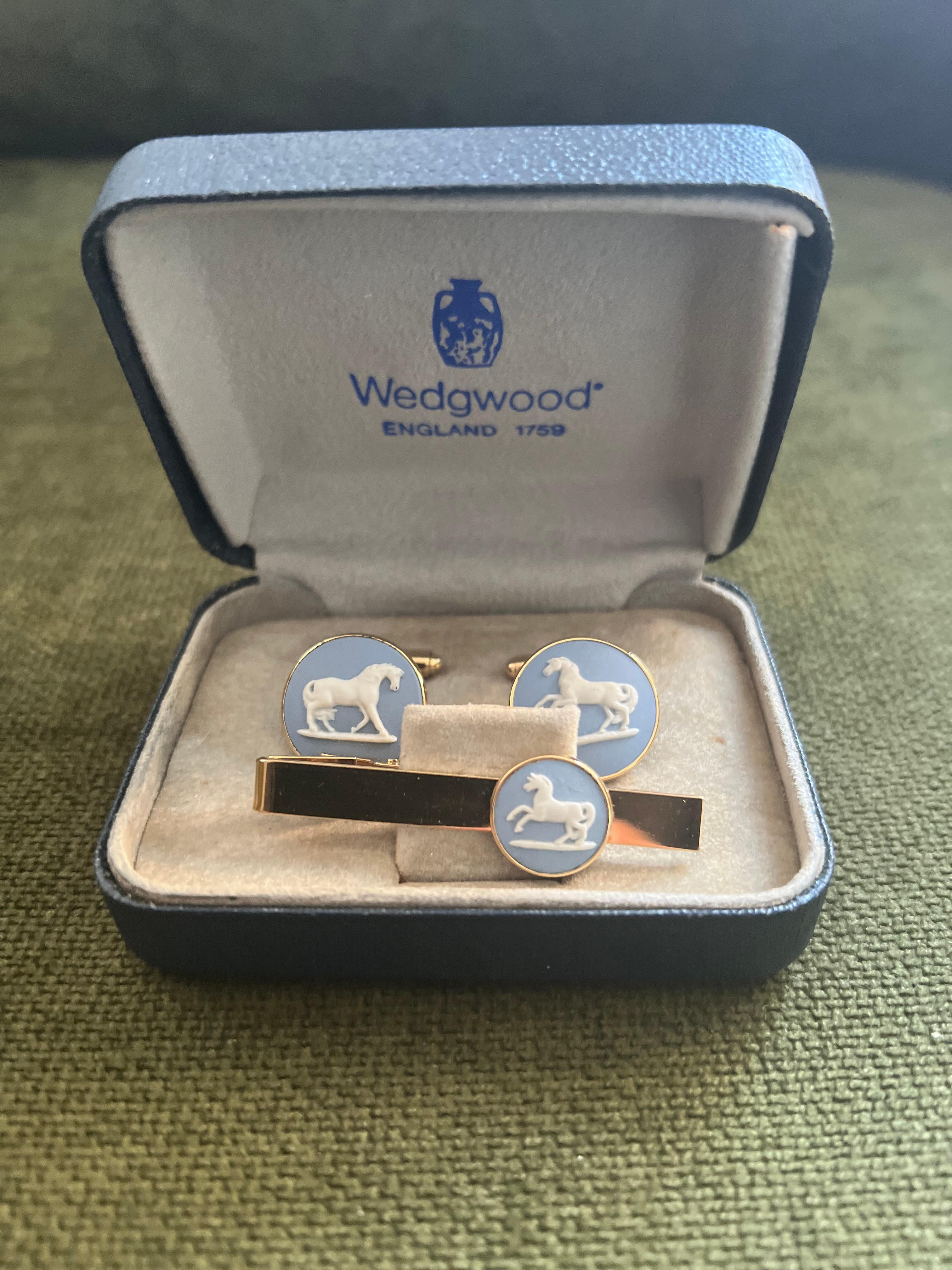 Vintage Royal British Wedgwood Jasper ware Gold Platte Manschettenknöpfe CIRCA 1980 für Damen oder Herren im Angebot