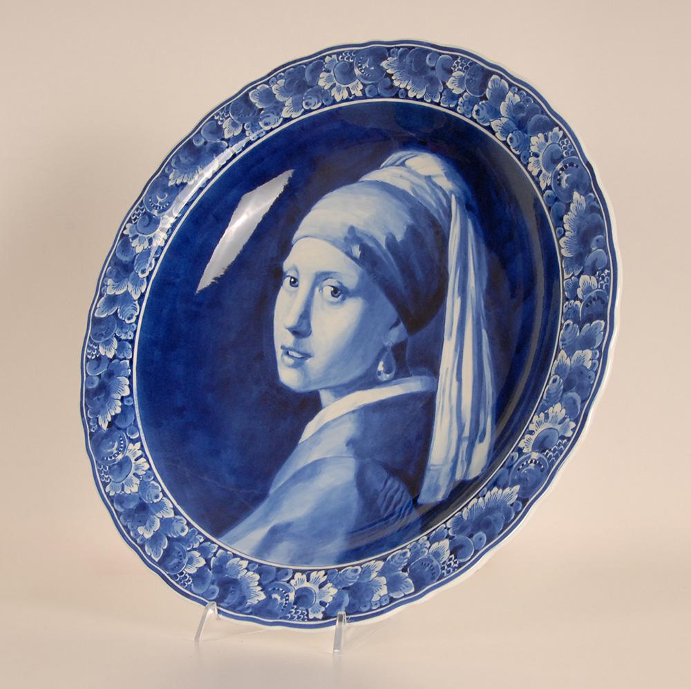 Dutch Vintage Royal Delft Plate Girl With Pearl Earring Portret Plate Johannes Vermeer For Sale