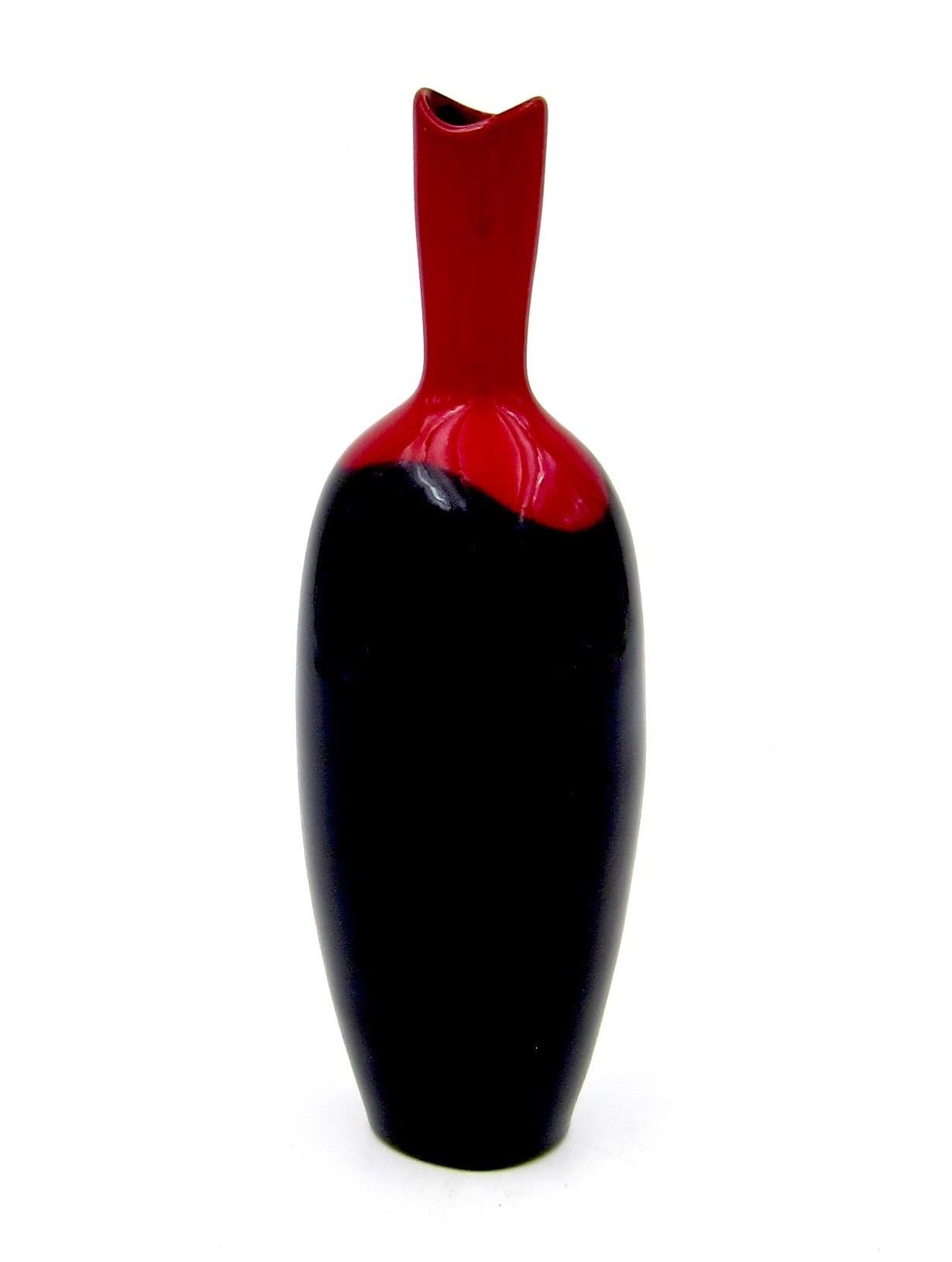 vase rouge et noir