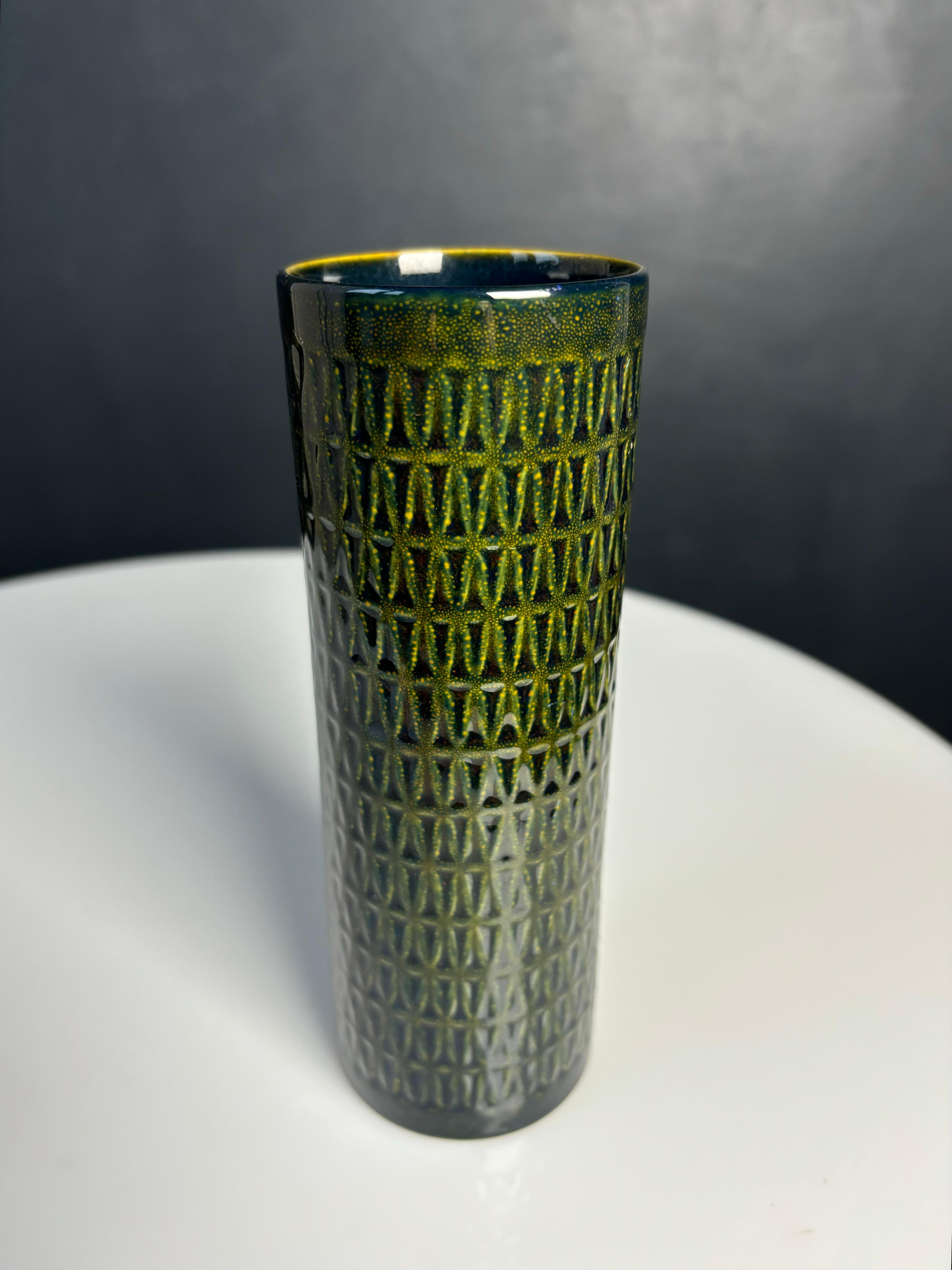 Vintage Royal Doulton Grüne, braune Vase, 1970er Jahre (Moderne der Mitte des Jahrhunderts) im Angebot