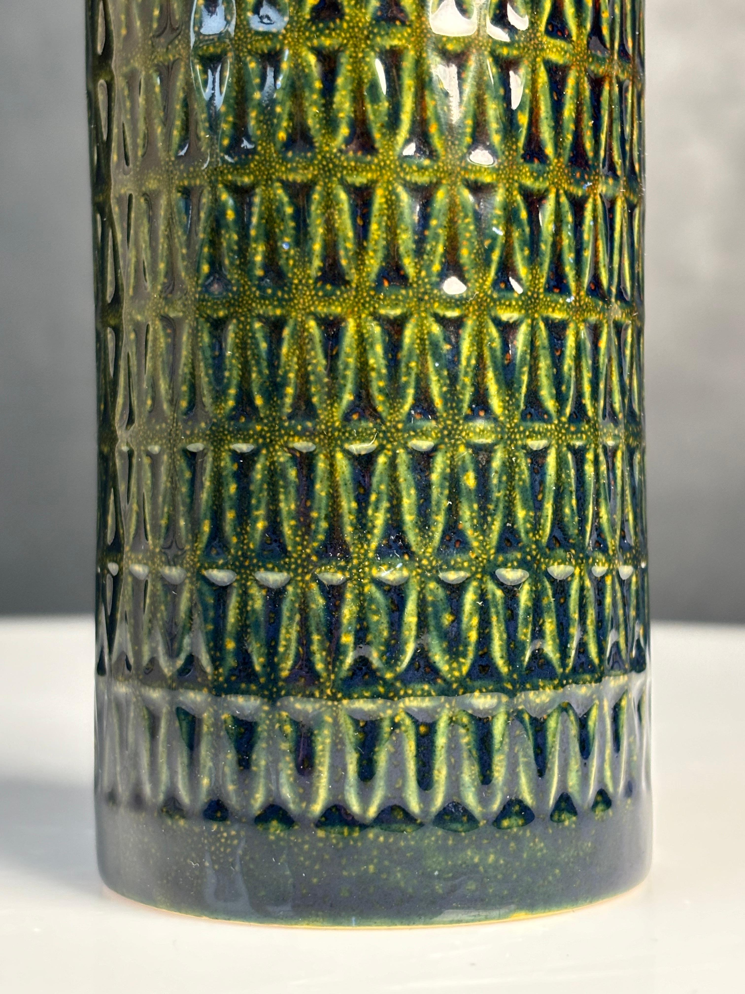 Vintage Royal Doulton Grüne, braune Vase, 1970er Jahre (Handgefertigt) im Angebot