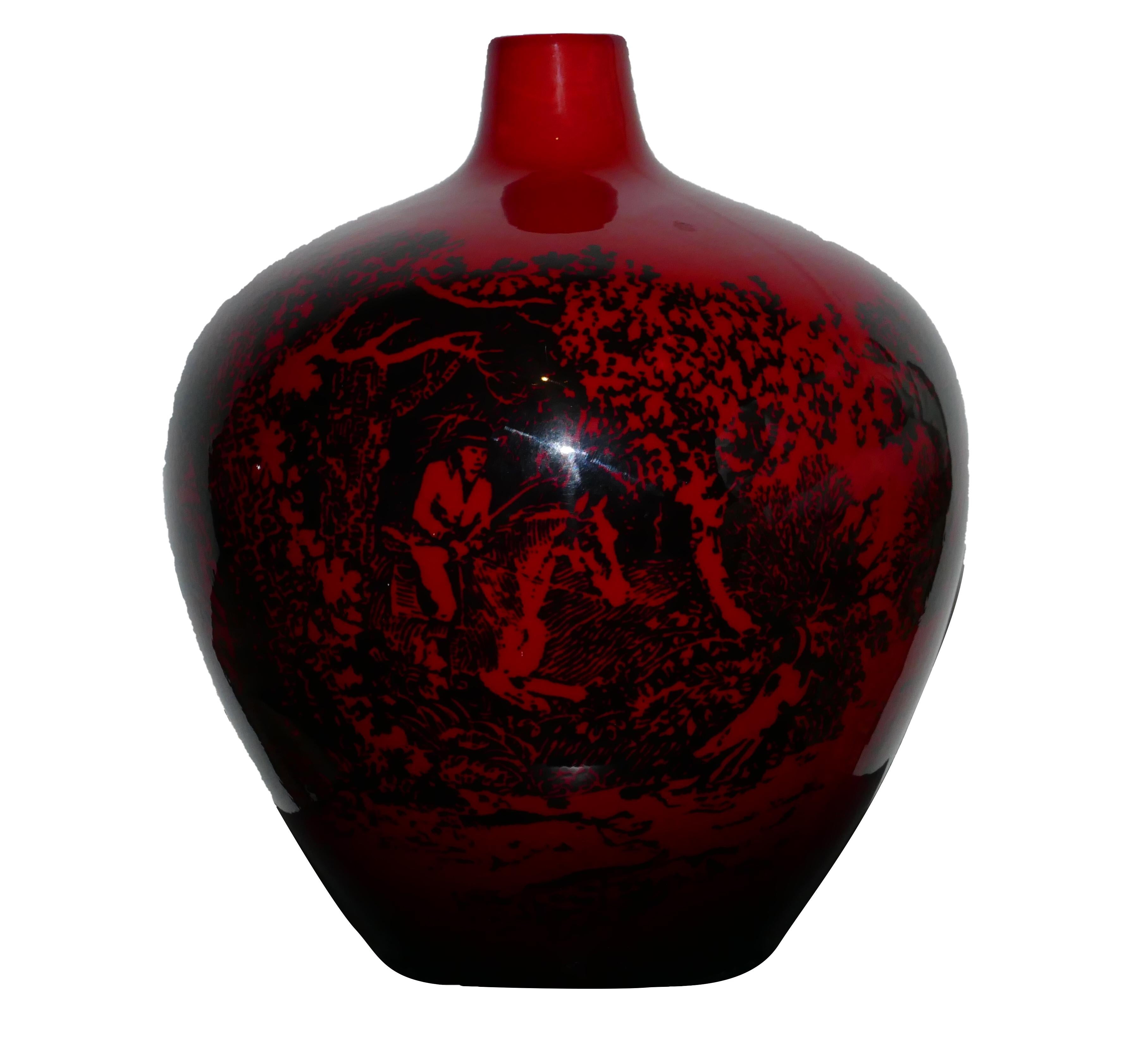 20ième siècle Vintage Royal Doulton Vase avec scène de chasse:: fin du 20ème siècle en vente