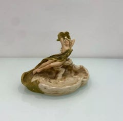 Figura di donna in porcellana Royal Dux d'epoca, Repubblica Ceca