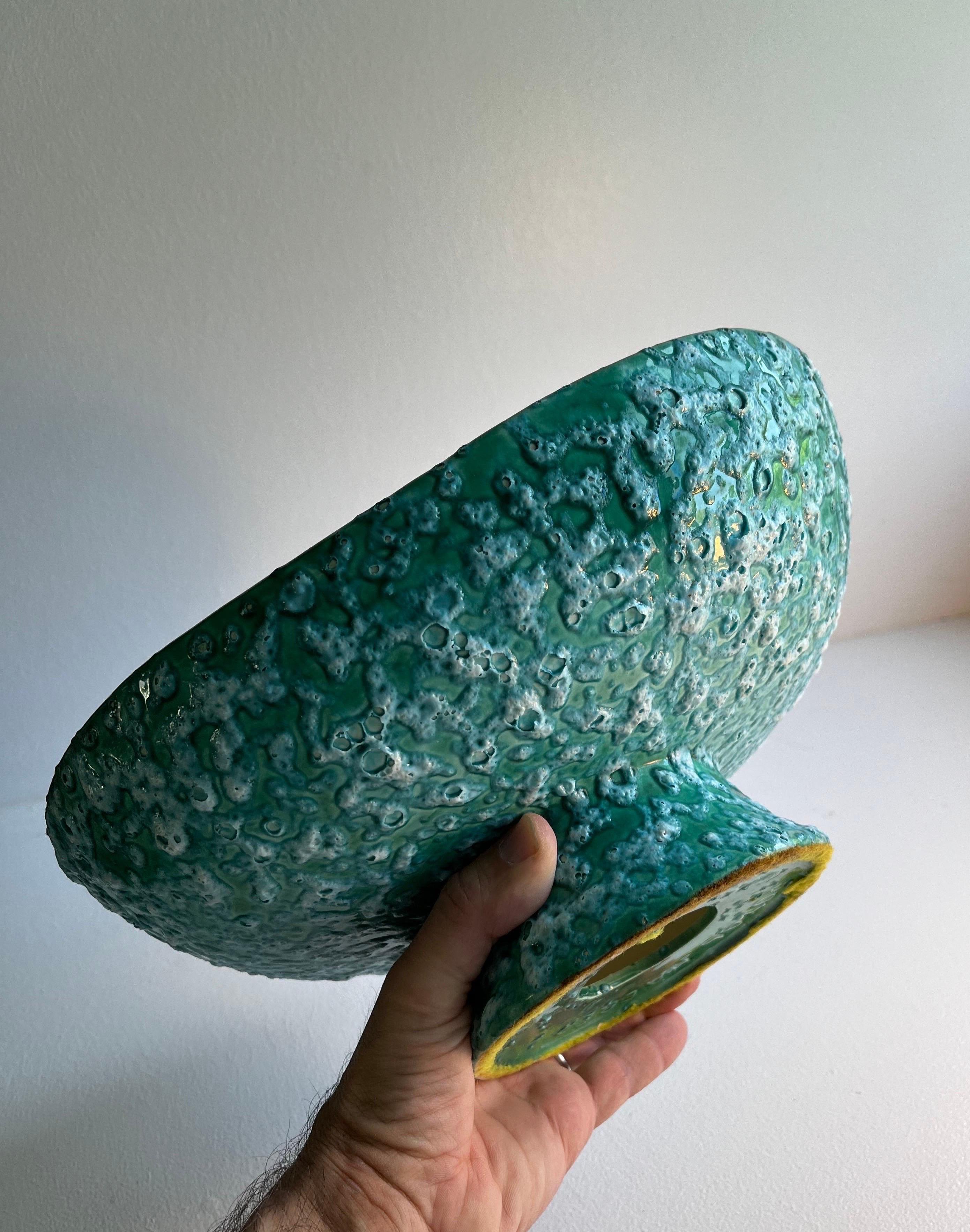 Royal Haeger-Keramik-Sockelschale mit grüner „Lava“-Glasur im Angebot 3