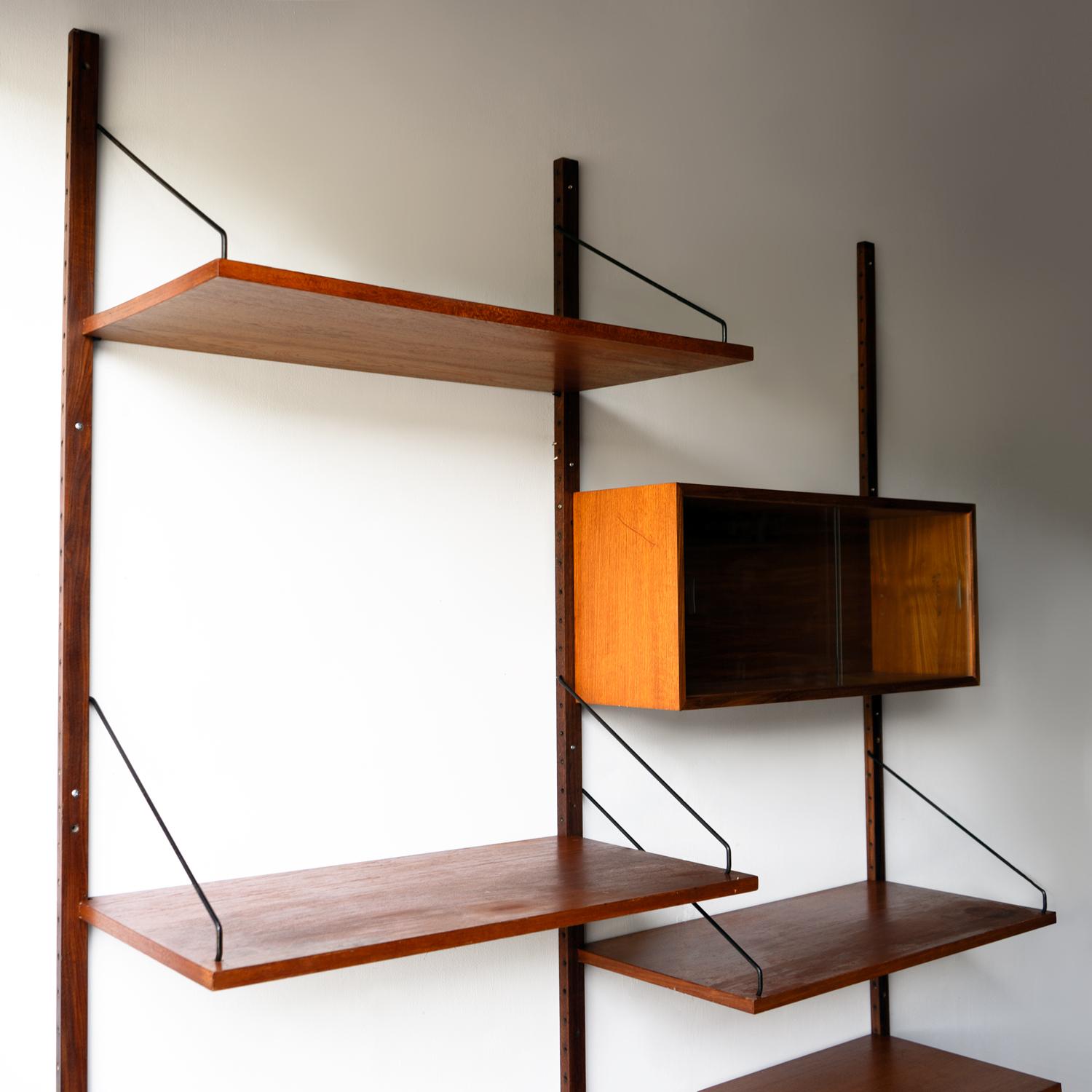 Vintage 'Royal System' Teak Modular Wall Shelving Unit By Poul Cadovius For Cado In Good Condition In Bristol, GB