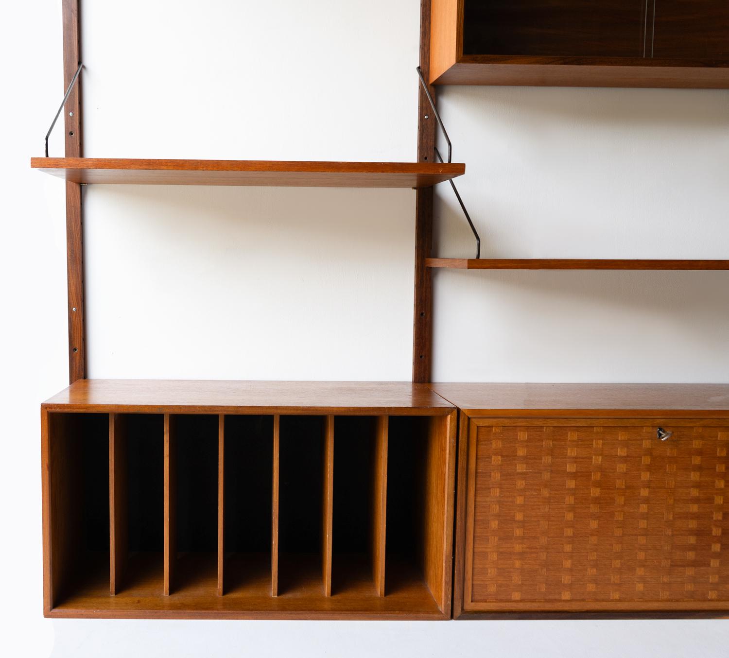20th Century Vintage 'Royal System' Teak Modular Wall Shelving Unit By Poul Cadovius For Cado