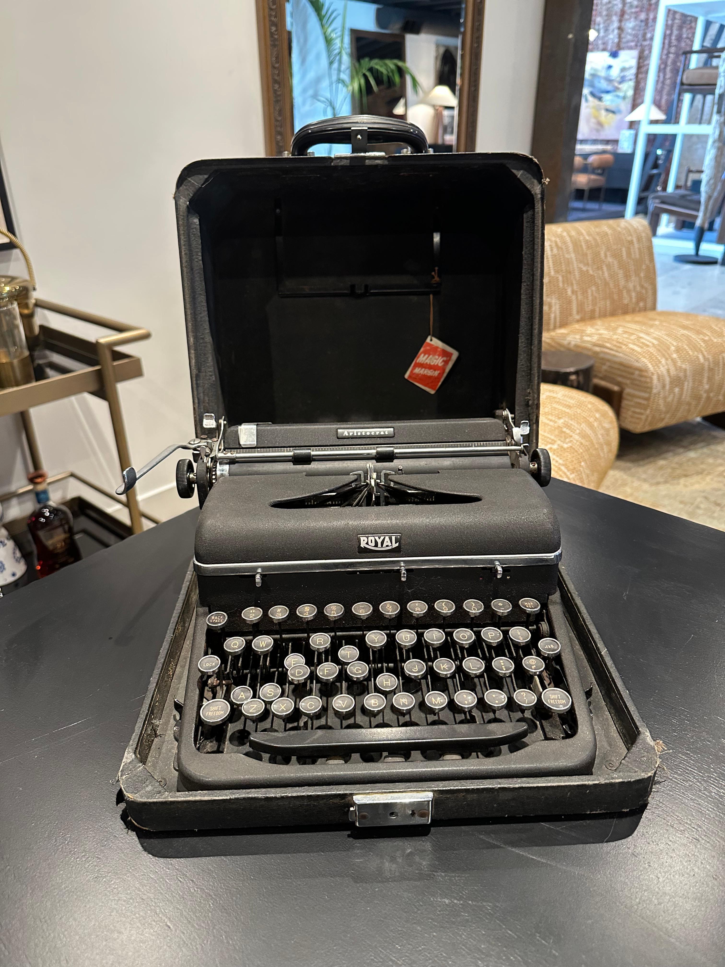 Américain Machine à écrire Vintage Royal - Noir en vente