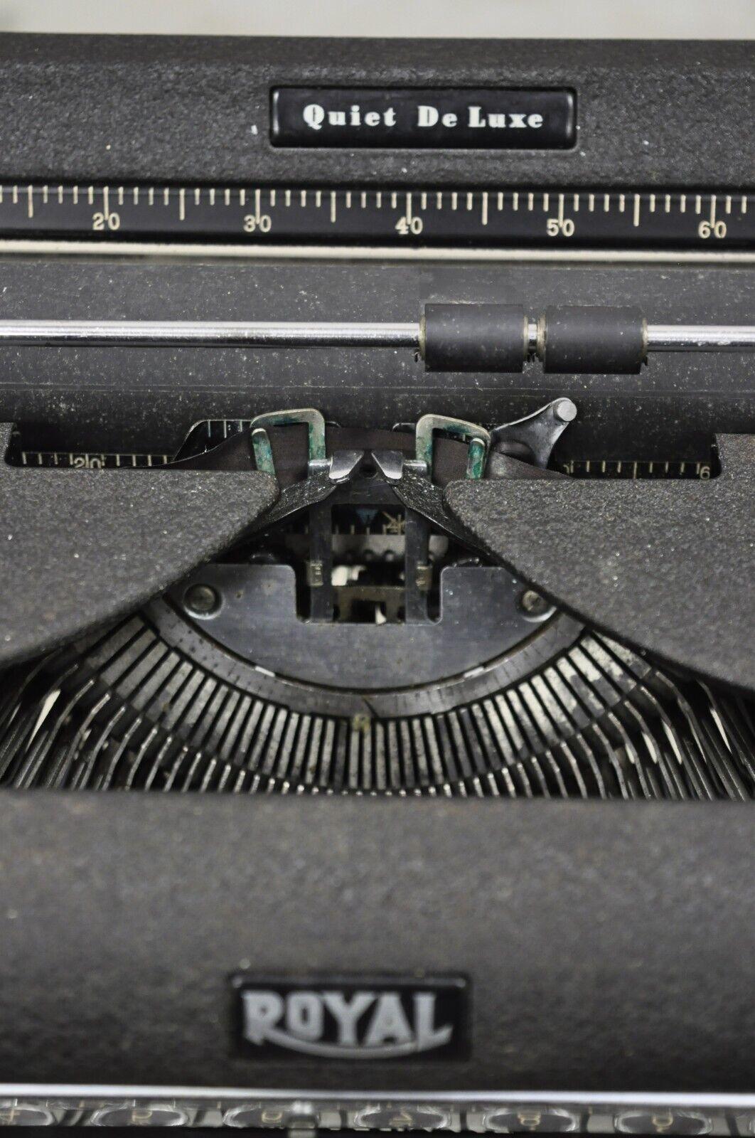 Art Deco Vintage Royal Typewriter Co Quiet Deluxe Portable Typewriter in Box Case