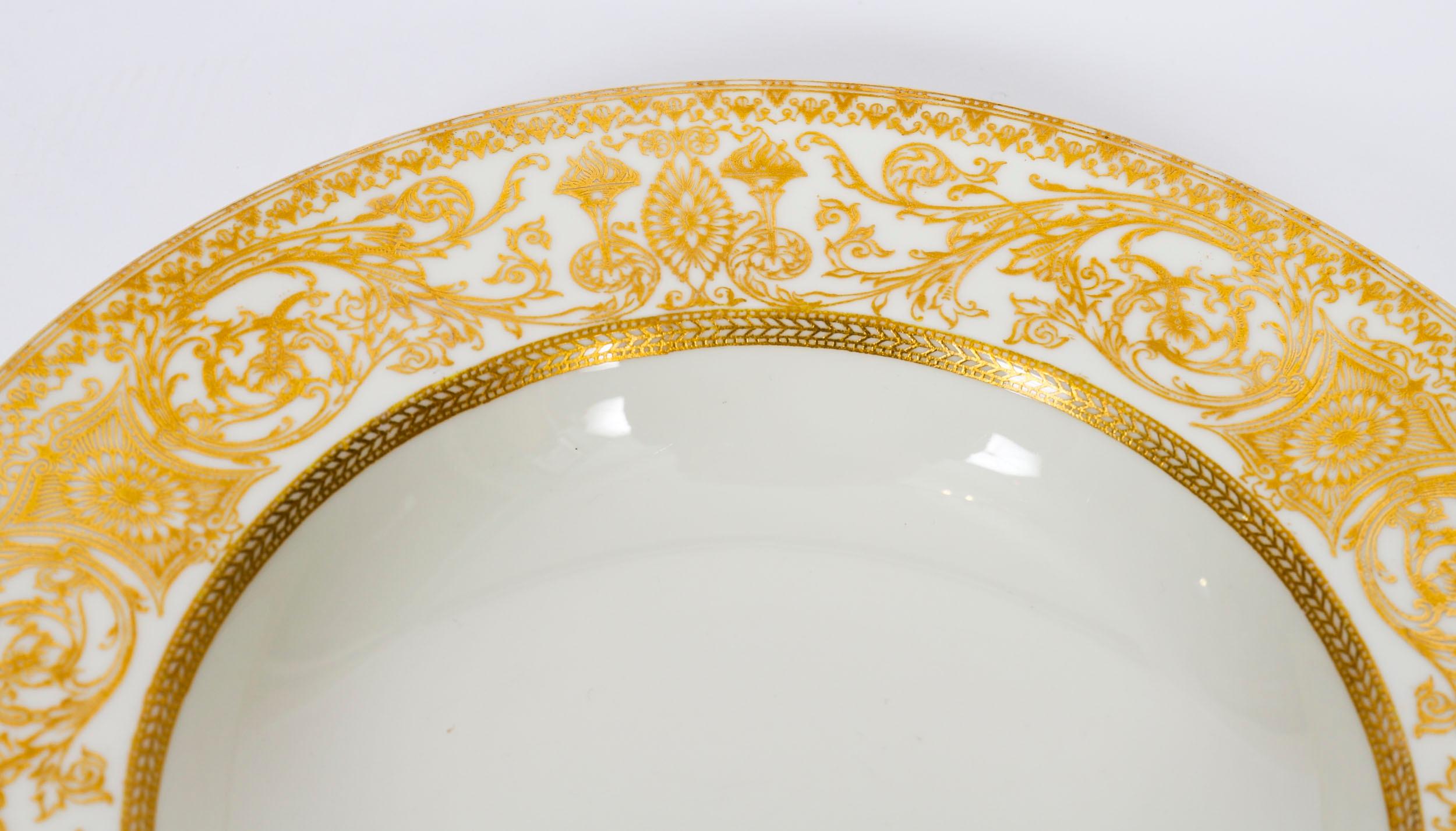 Vintage Royal Worcester Embassy Gilt Dinner Service Circa 1958 en vente 12