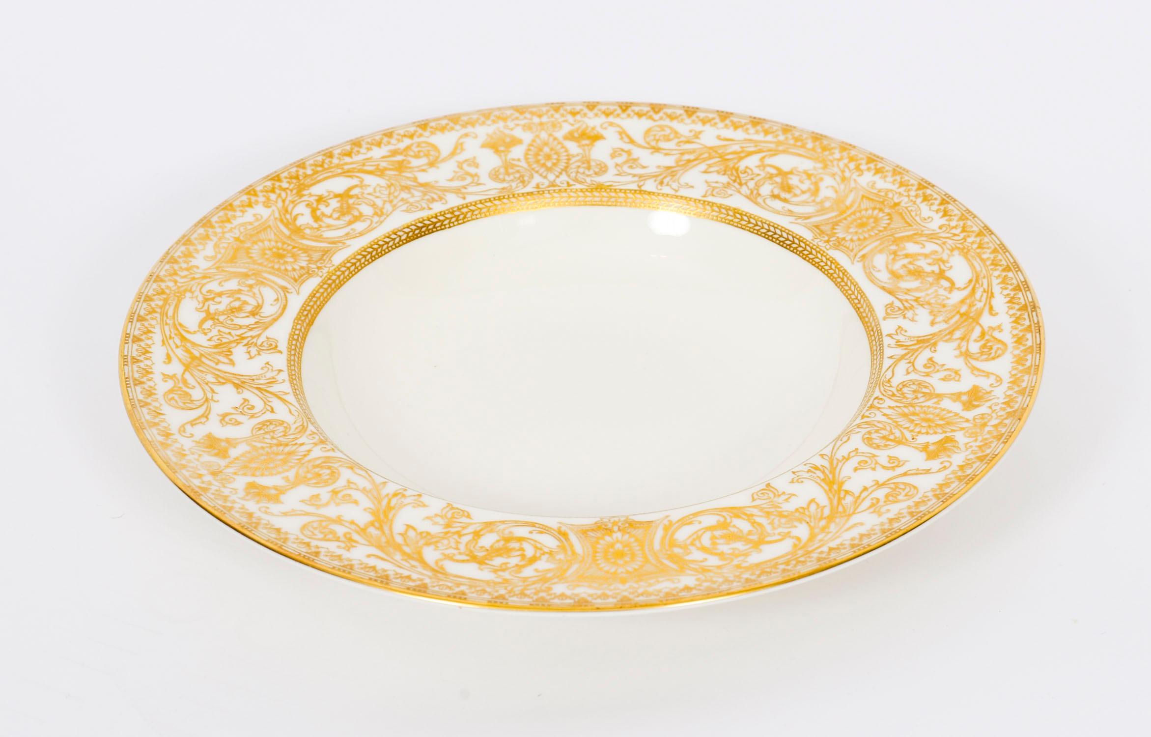 Vintage Royal Worcester Embassy Gilt Dinner Service Circa 1958 en vente 2