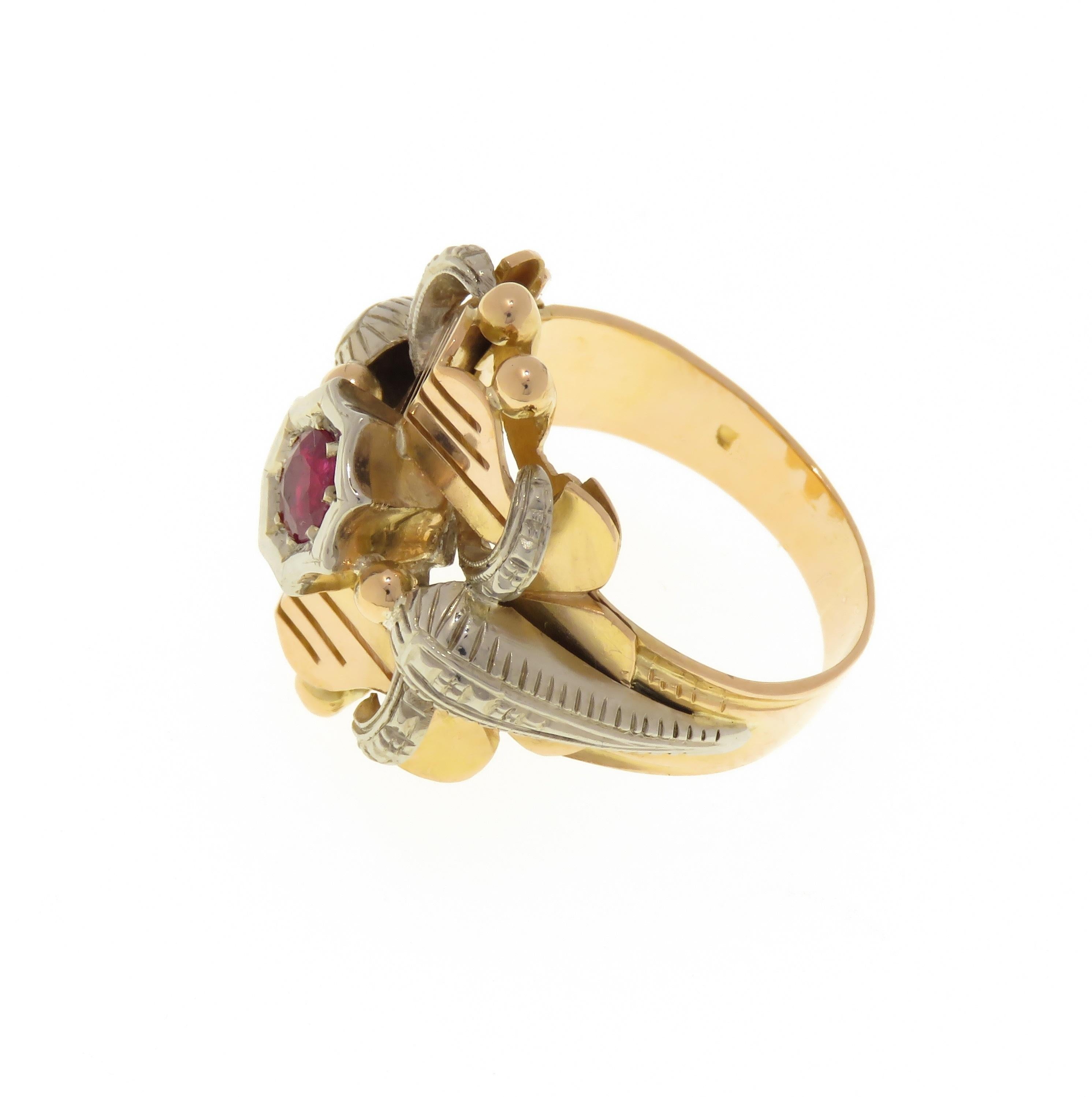Vintage Rubin 18 Karat Rose & Weißgold Gravierter Ring Handgefertigt in Italien Damen im Angebot