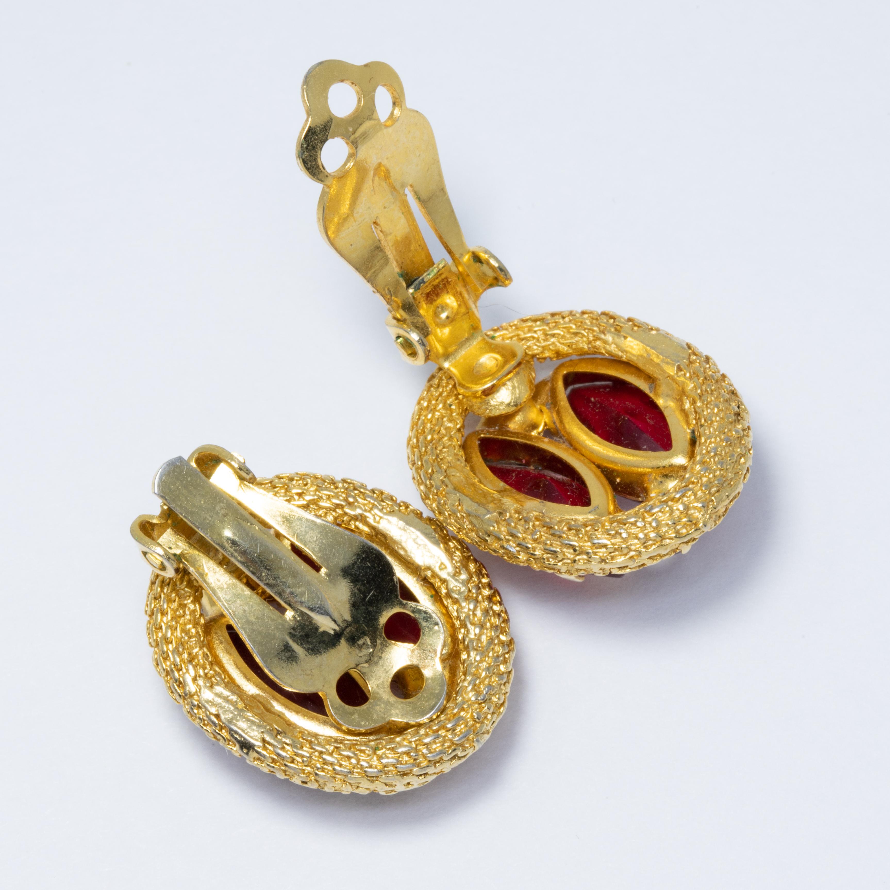 Vintage Rubin & Amethyst Kristall Brosche und Clip-On-Ohrringe im viktorianischen Stil im Zustand „Neu“ im Angebot in Milford, DE
