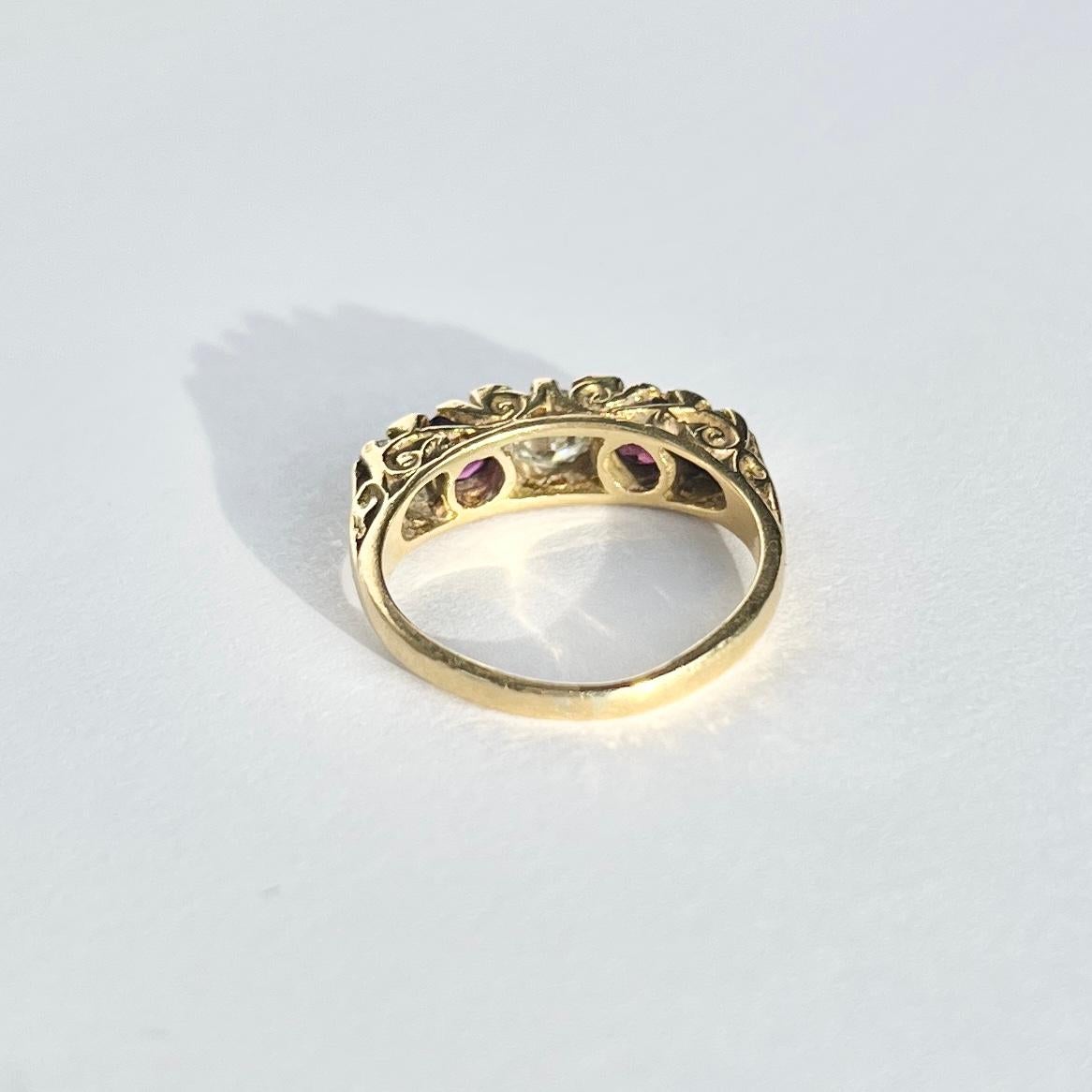 Fünfsteiniger Vintage-Ring mit Rubin und Diamant aus 18 Karat Gold Damen im Angebot