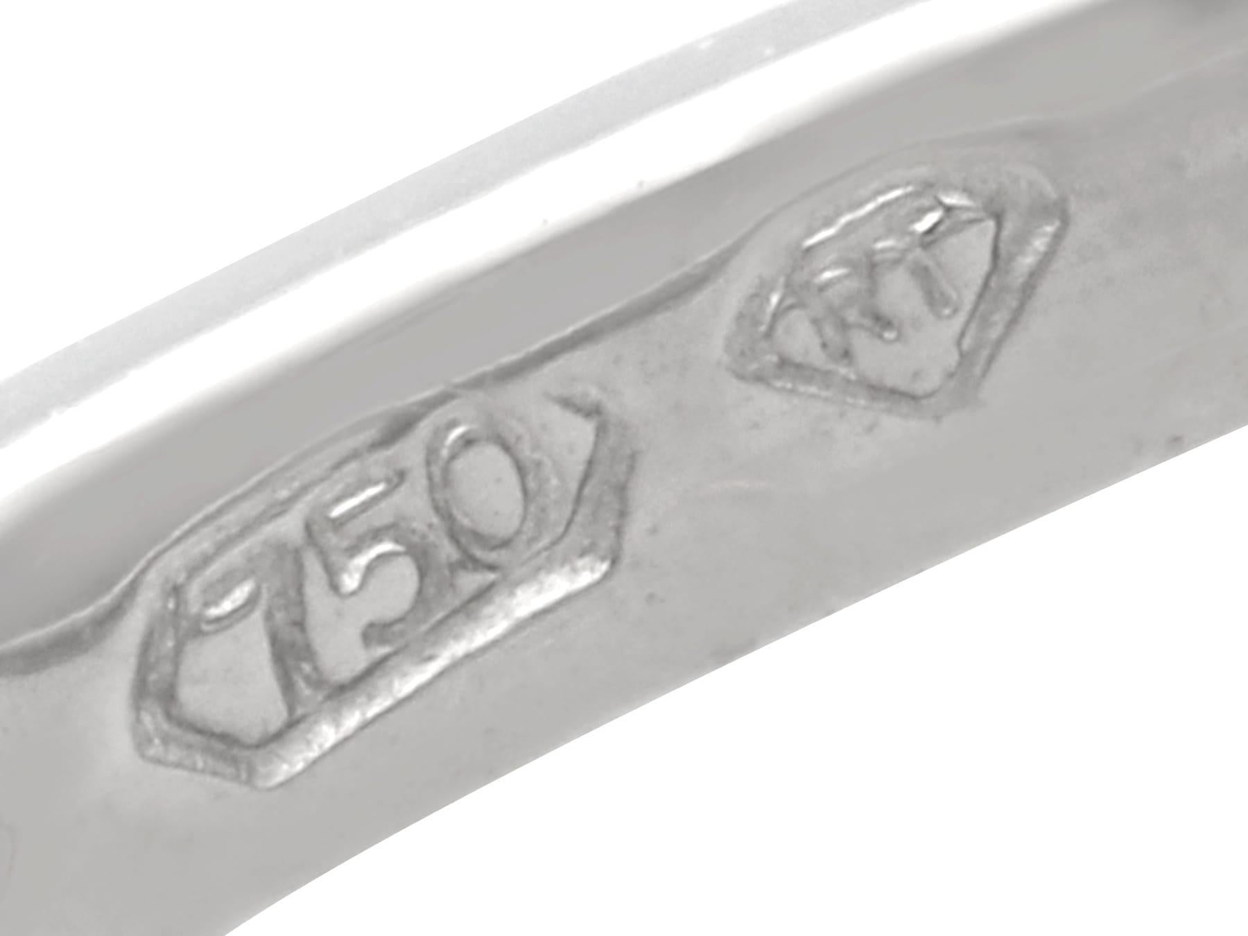 Halb-Eternity-Ring mit Rubin und Diamant aus 18 Karat Weißgold im Angebot 1
