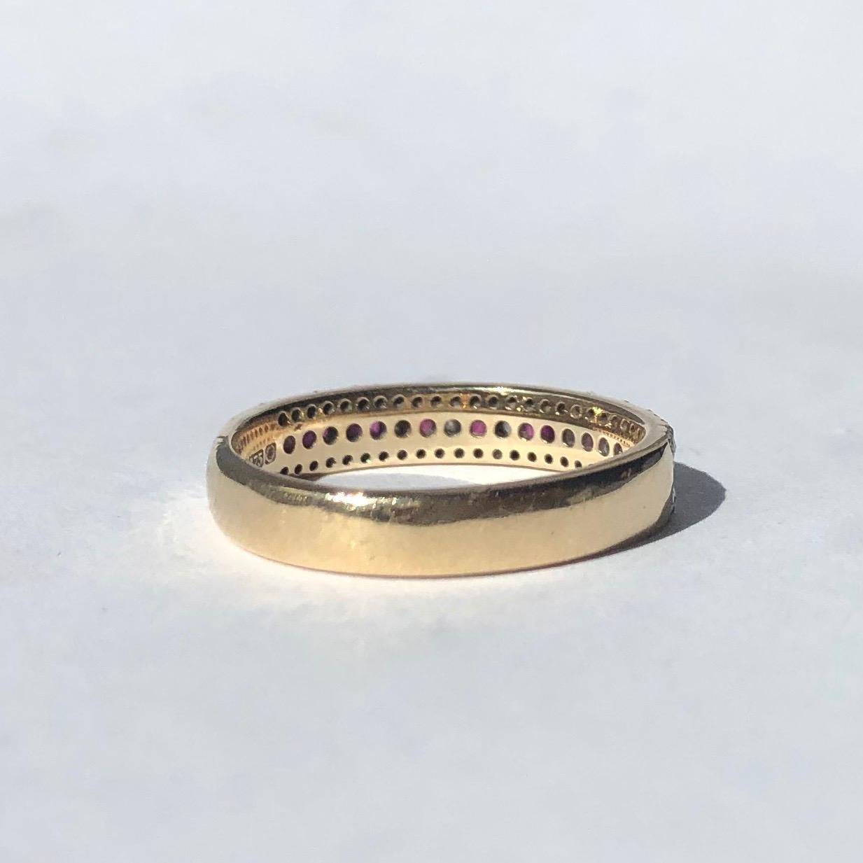 Halb-Eternity-Ring mit Rubin und Diamant aus 9 Karat Gold (Moderne) im Angebot