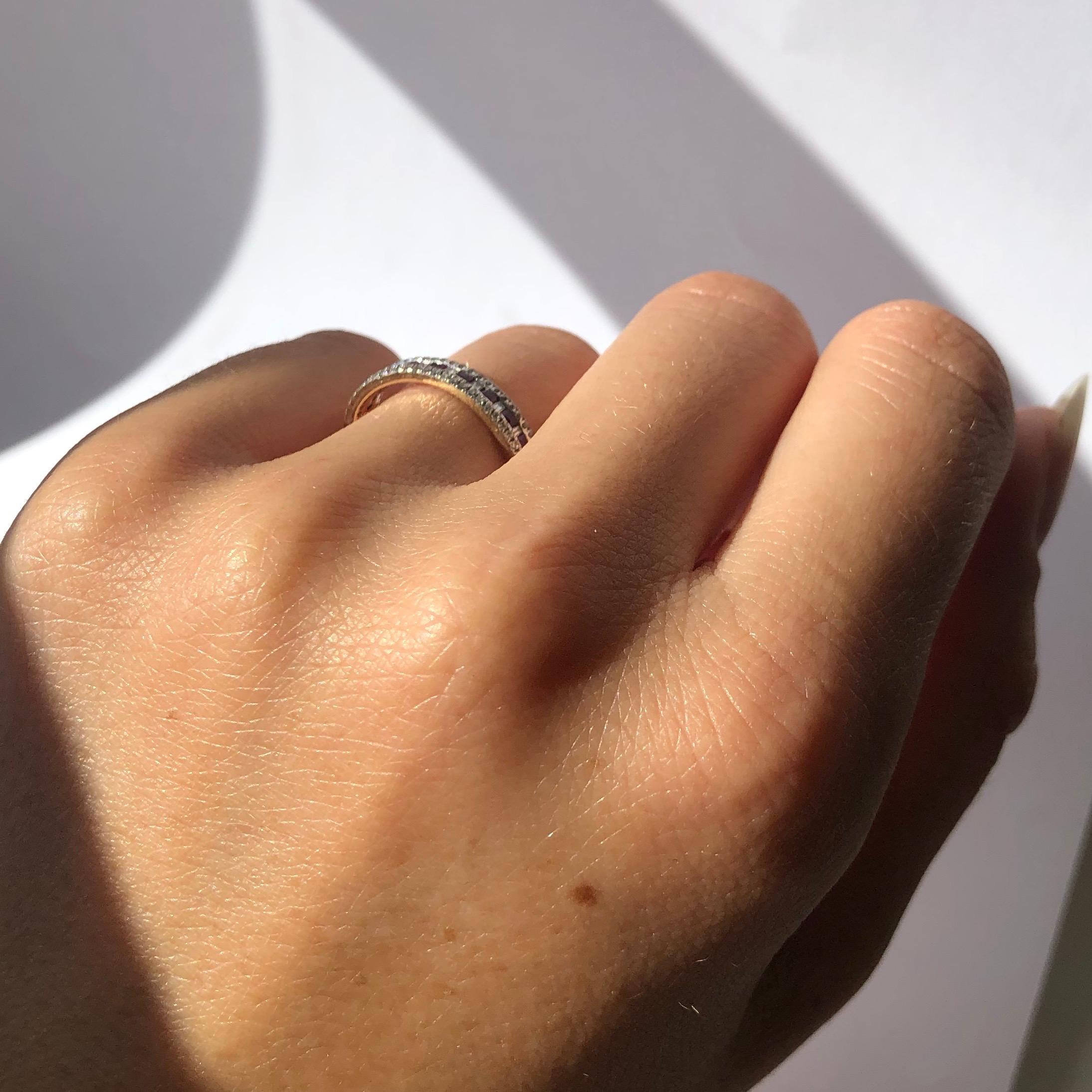 Halb-Eternity-Ring mit Rubin und Diamant aus 9 Karat Gold für Damen oder Herren im Angebot
