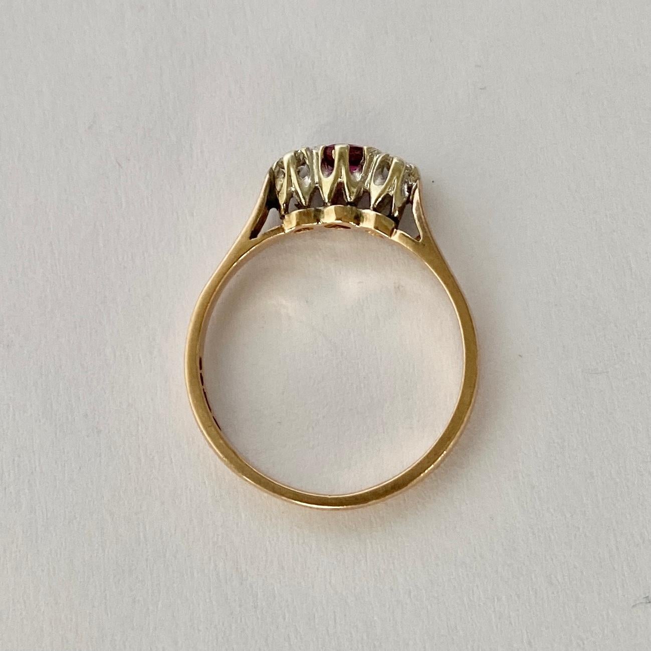 Dreisteiniger Ring mit Rubin und Diamant aus 9 Karat Gold (Moderne) im Angebot