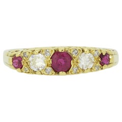 Bague vintage en rubis et diamants