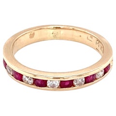 Vintage Rubin und Diamant Channel Set 14 Karat Gelbgold Band