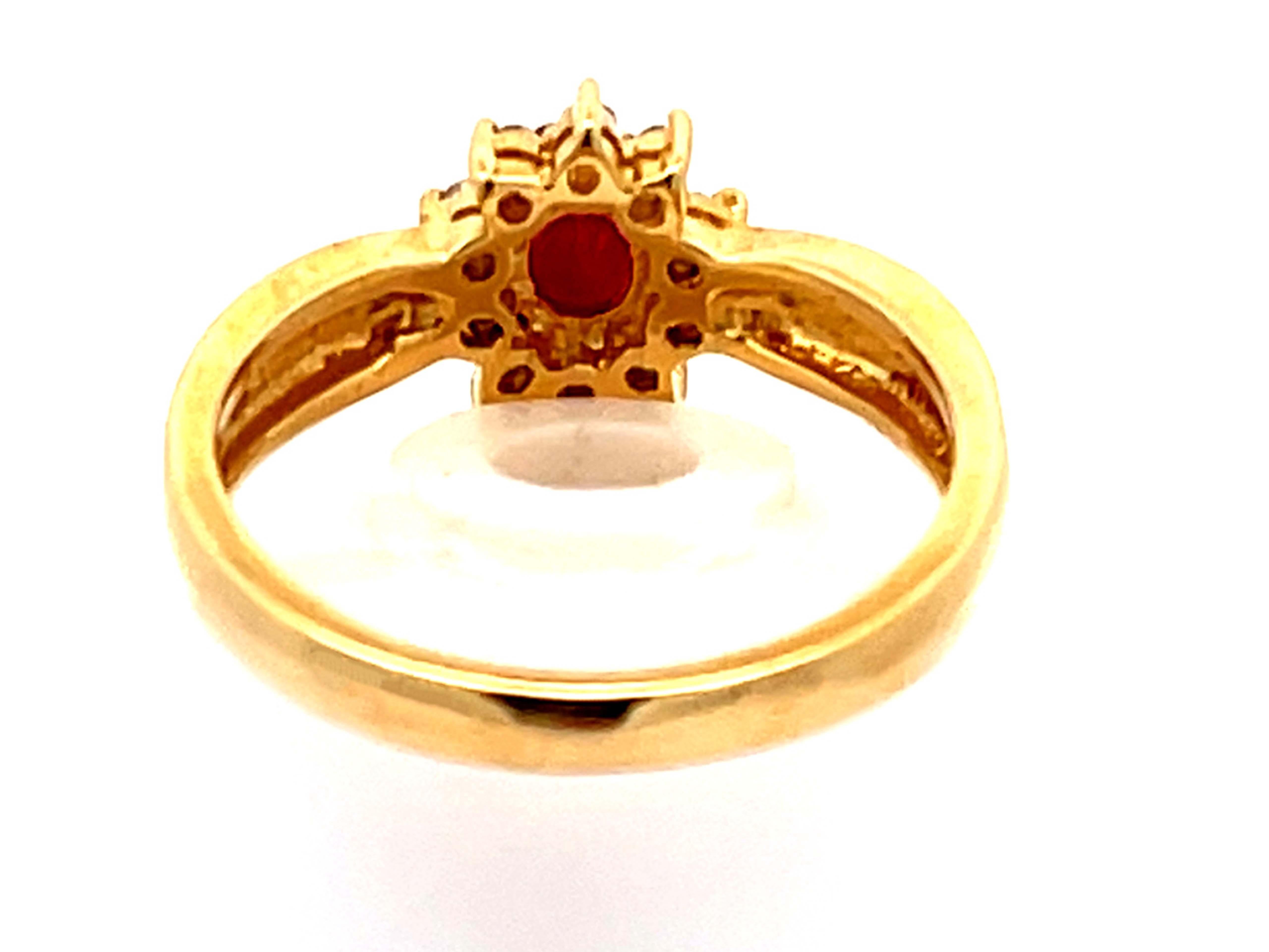 Vintage Ruby and Diamond Flower Ring in 14k Yellow Gold For Sale 1