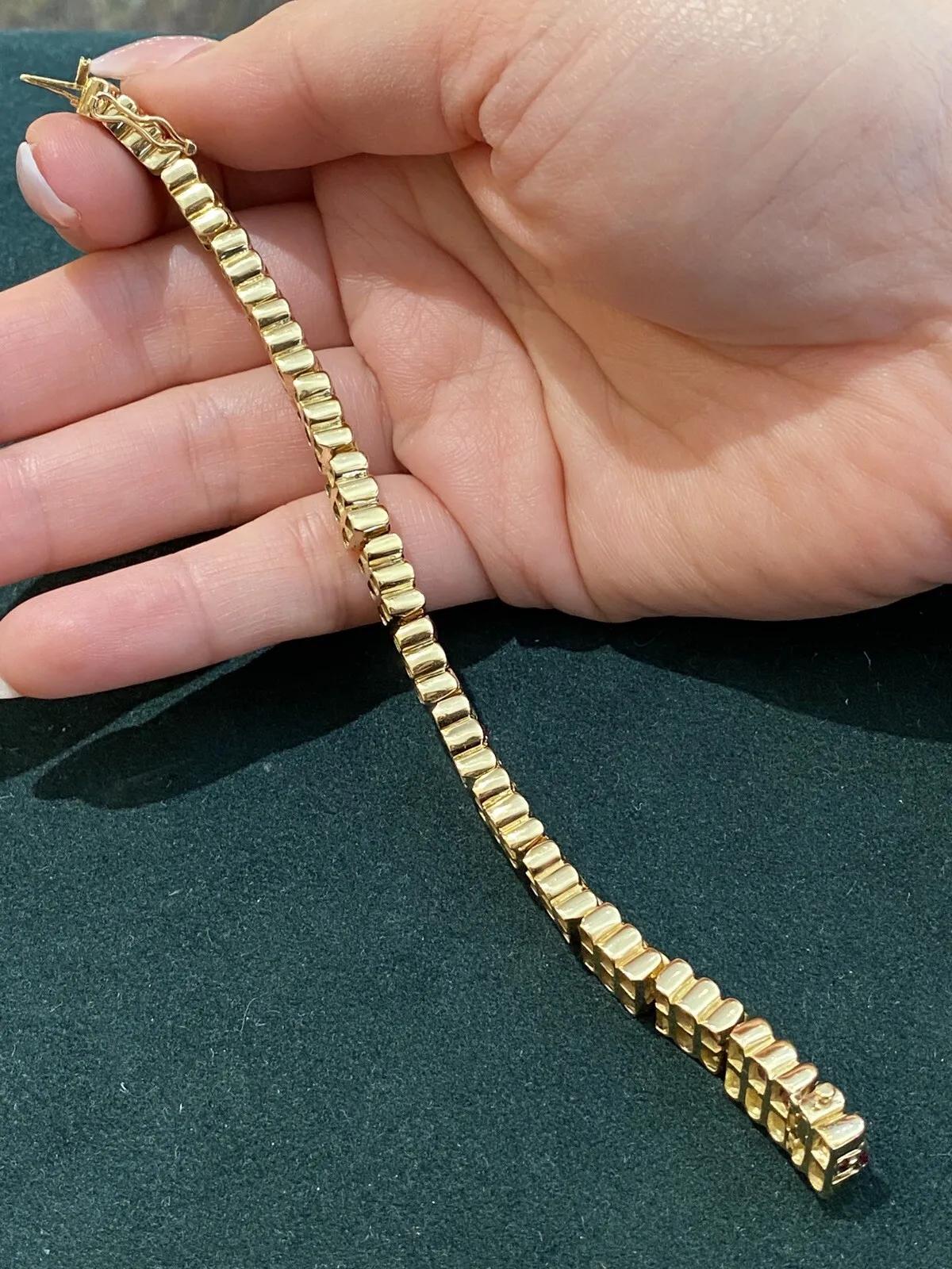 Vintage Ruby and Diamond Line Bracelet in 18k Yellow Gold In Good Condition For Sale In La Jolla, CA