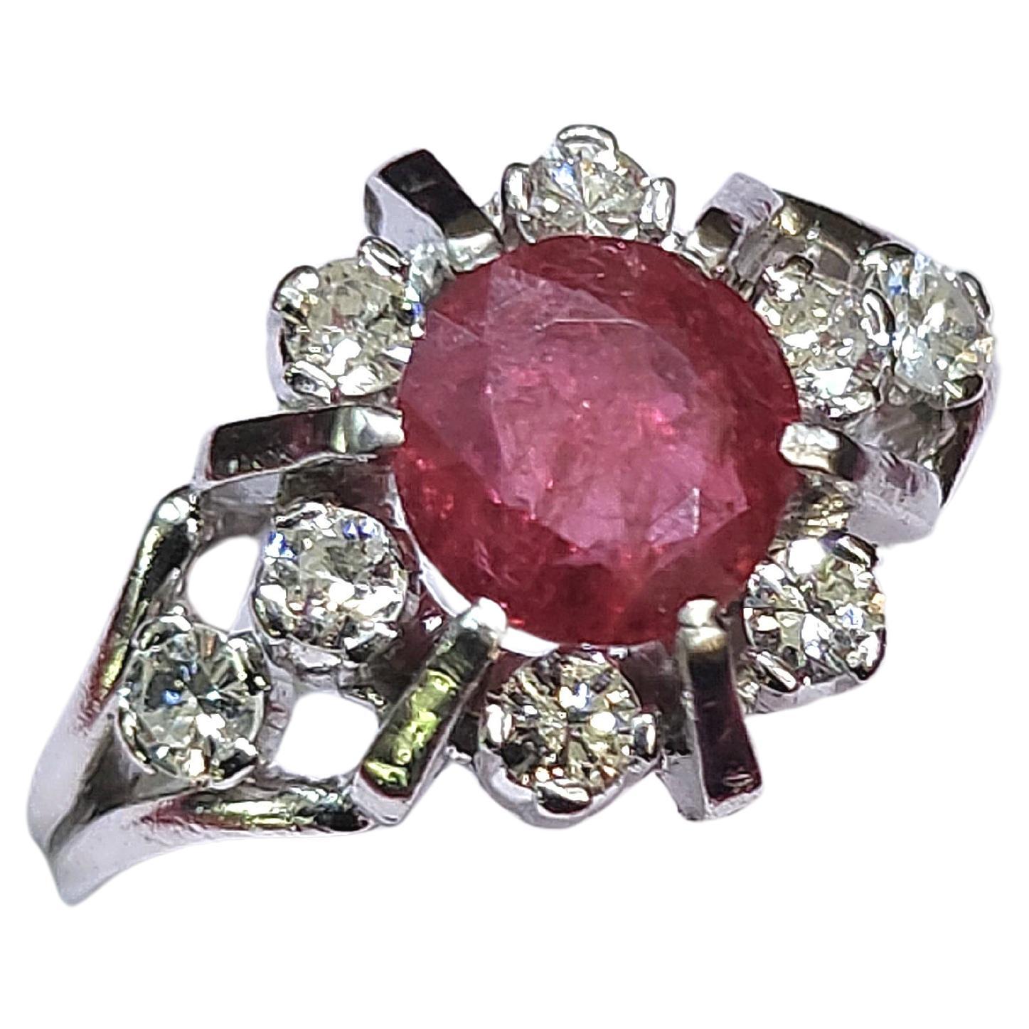 Vintage-Ring mit Rubin und Diamant