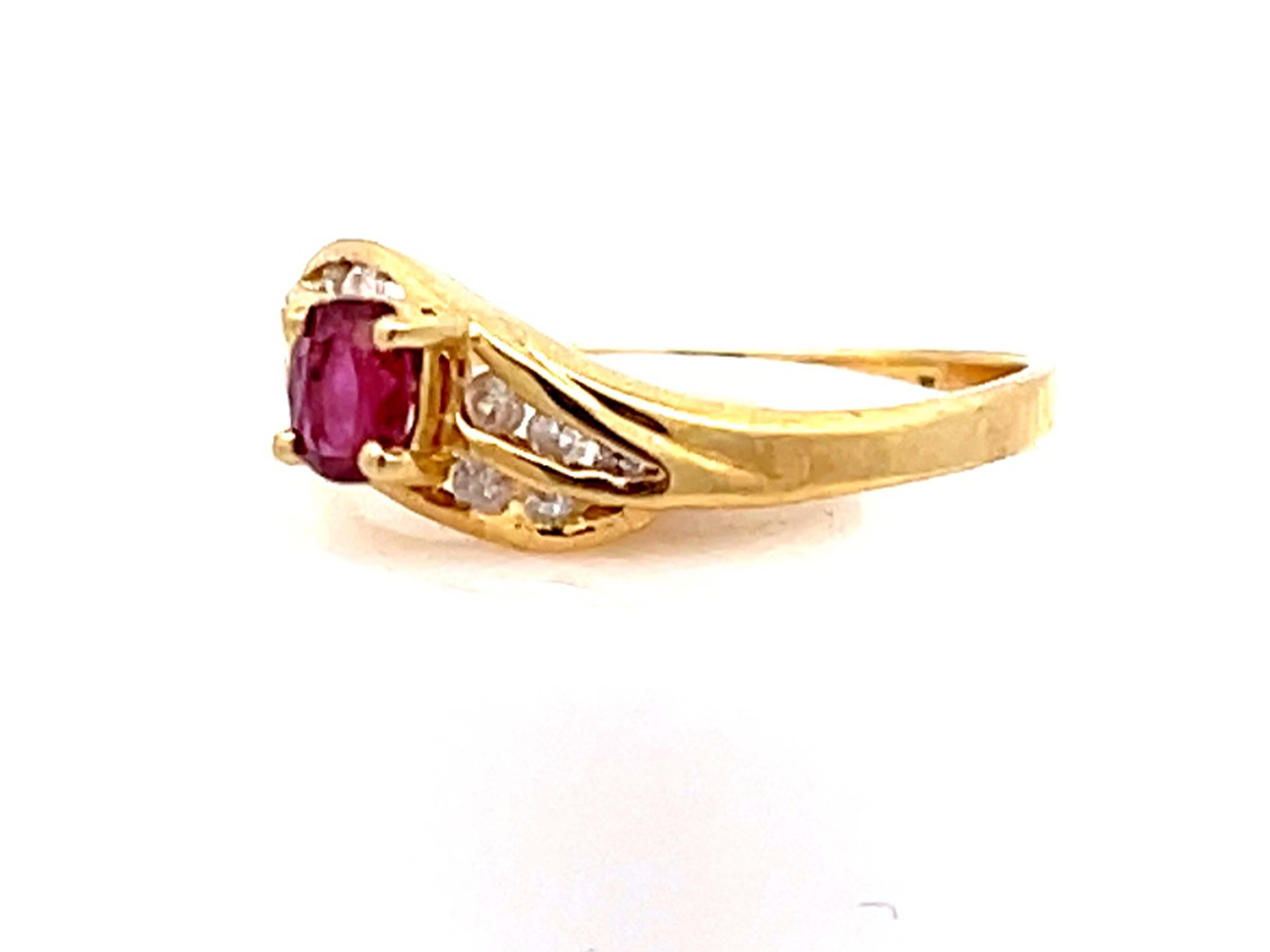 Round Cut Vintage Ruby and Diamond Ring in 14k Gold For Sale