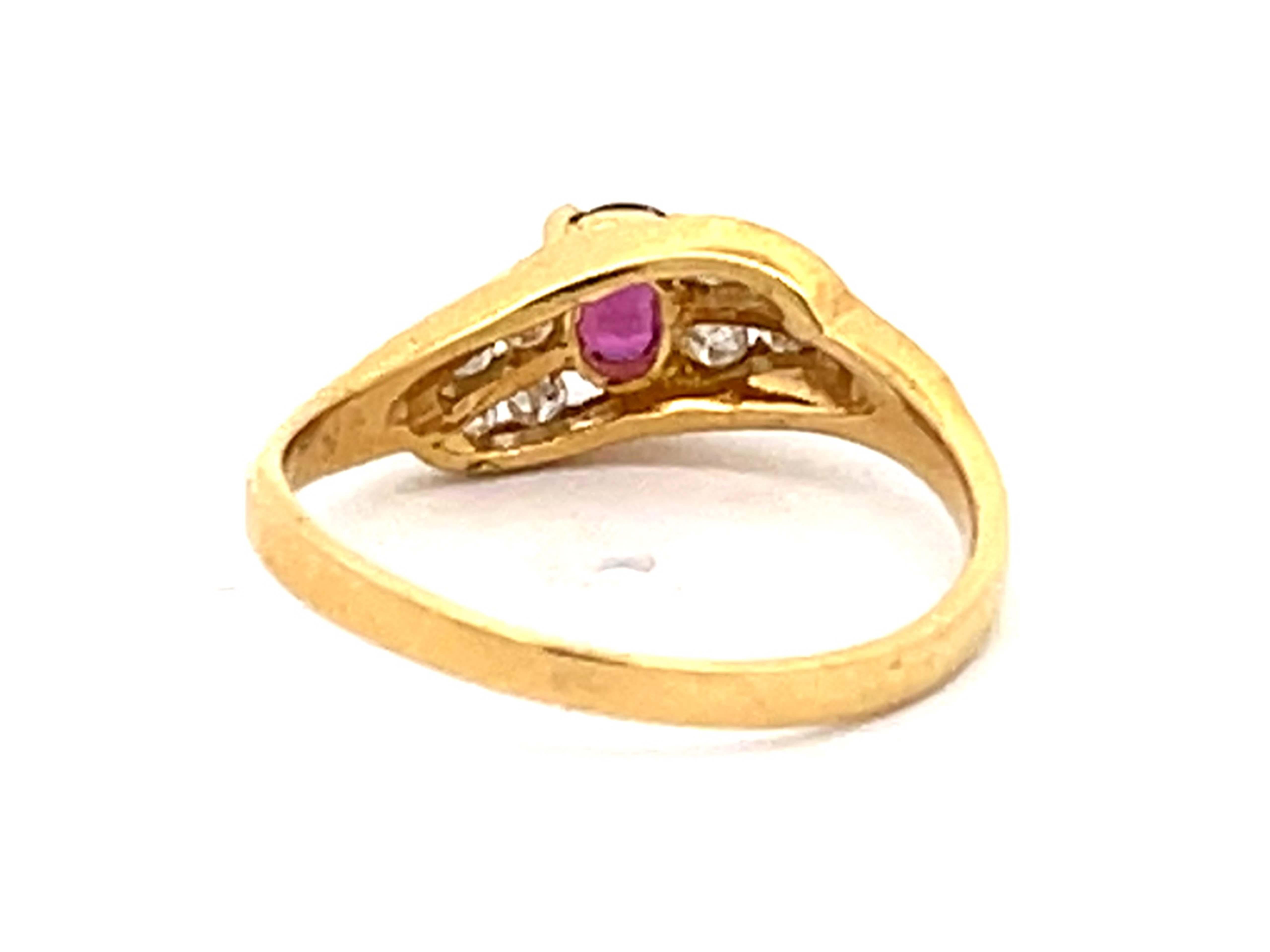 Bague vintage en or 14k avec rubis et diamants en vente 1