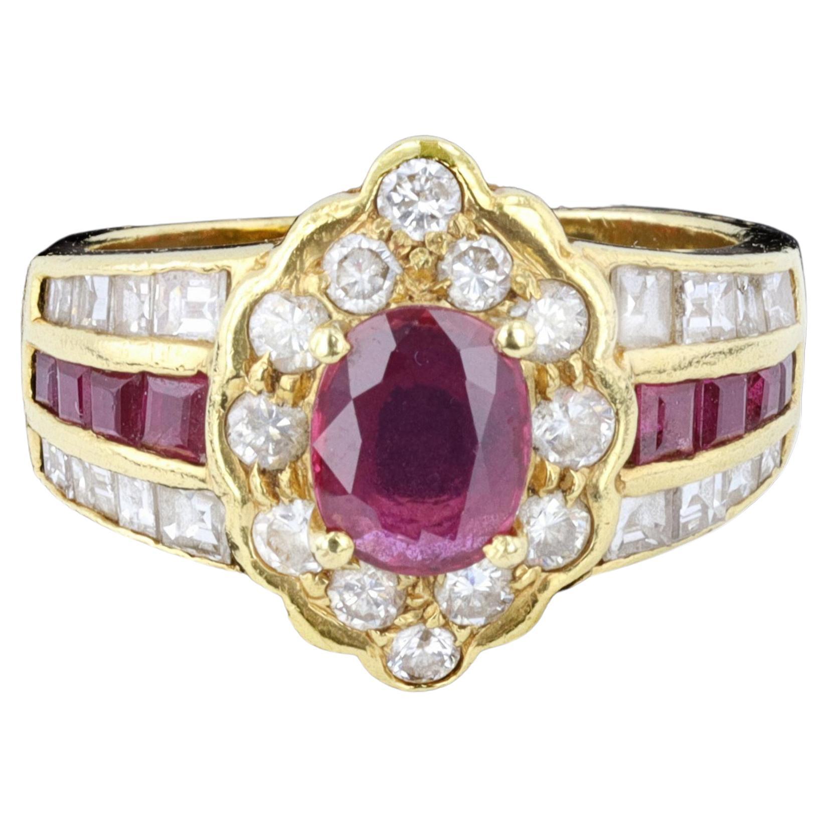 Vintage Ruby and Diamond Ring in 18 Karat Yellow Gold For Sale