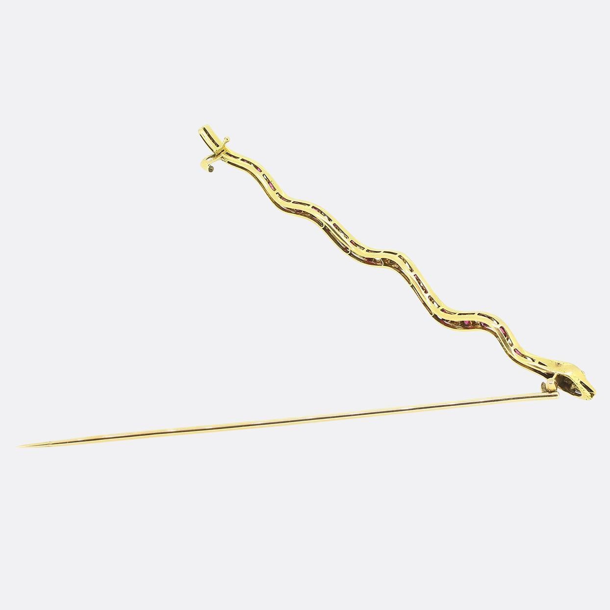 Art Déco Spilla a serpente in rubino e diamanti vintage in vendita