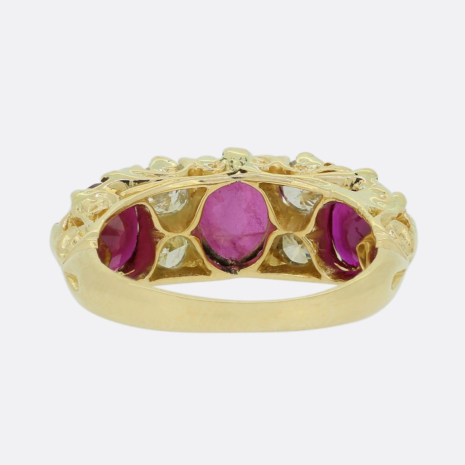 Anello a tre pietre con rubini e diamanti d'epoca A. Stone In condizioni buone in vendita a London, GB