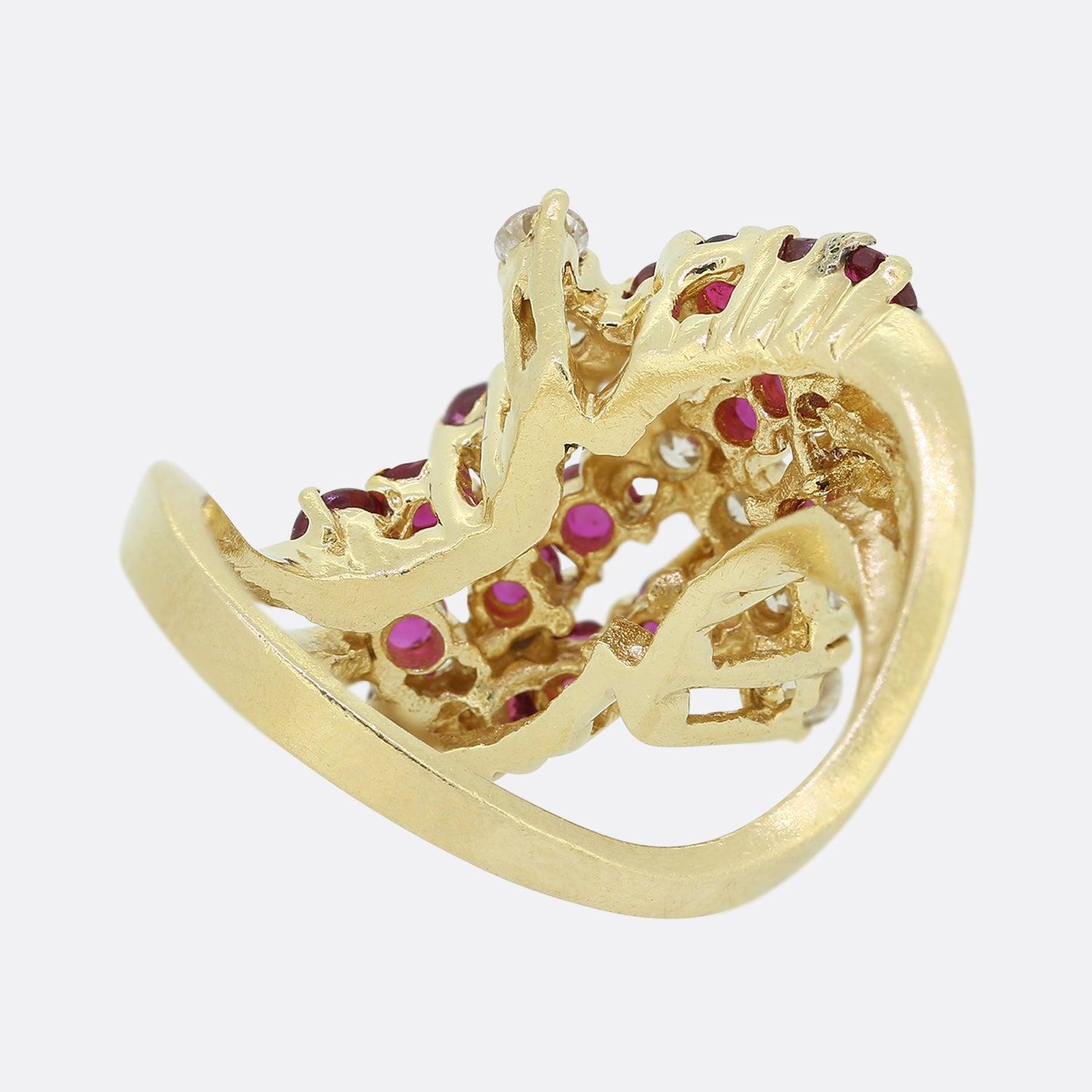 Vintage Ruby and Diamond Twist Ring In Good Condition For Sale In London, GB