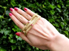 Kutchinsky Bracelet vintage en or jaune, rubis et diamants