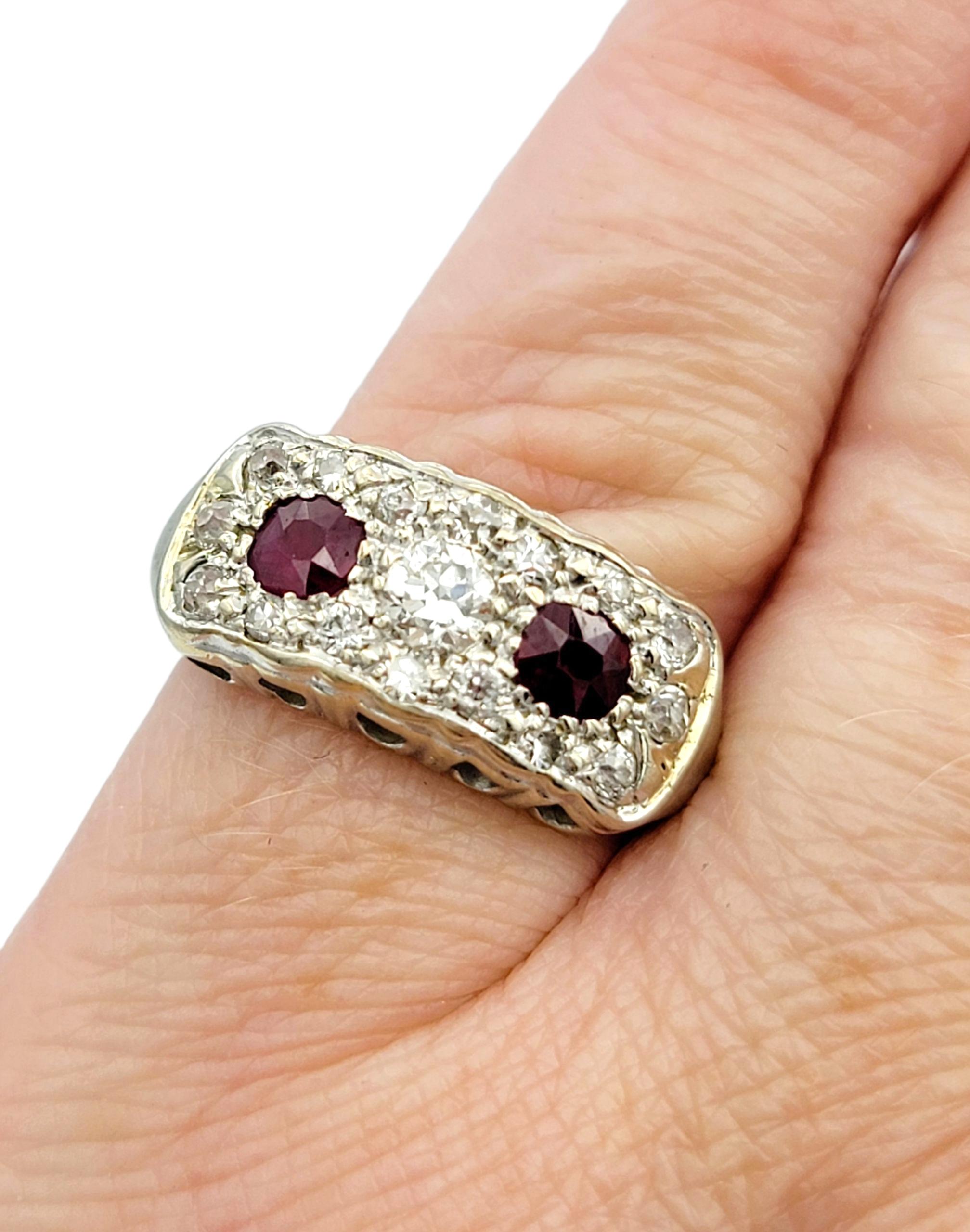 Vintage Ruby and Old Mine Cut Diamond Wide Band Ring in 14 Karat White Gold (Bague à large bande en or blanc 14 carats avec rubis et diamants taillés à l'ancienne) en vente 2