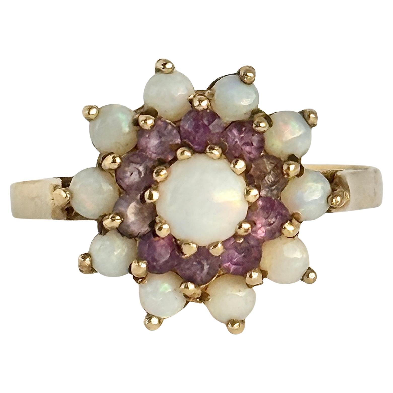 9 Karat Gold Cluster-Ring mit Rubin und Opal