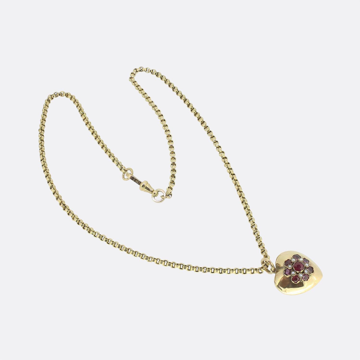 Collier vintage avec pendentif en forme de cœur en rubis et perles Bon état - En vente à London, GB
