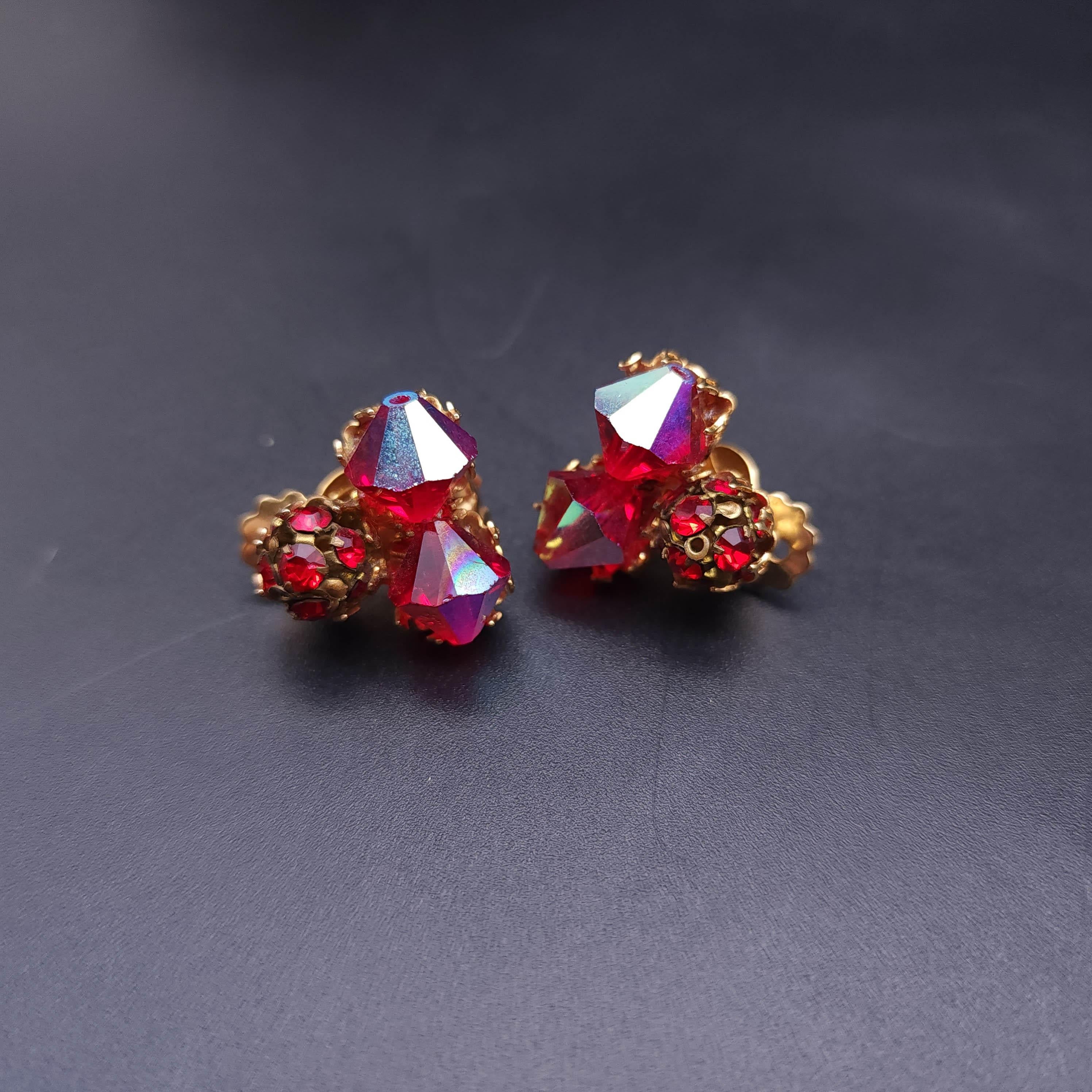 Retro Vintage Ruby Crystal Aurora Borealis AB Clip On Earrings, Gold Tone For Sale