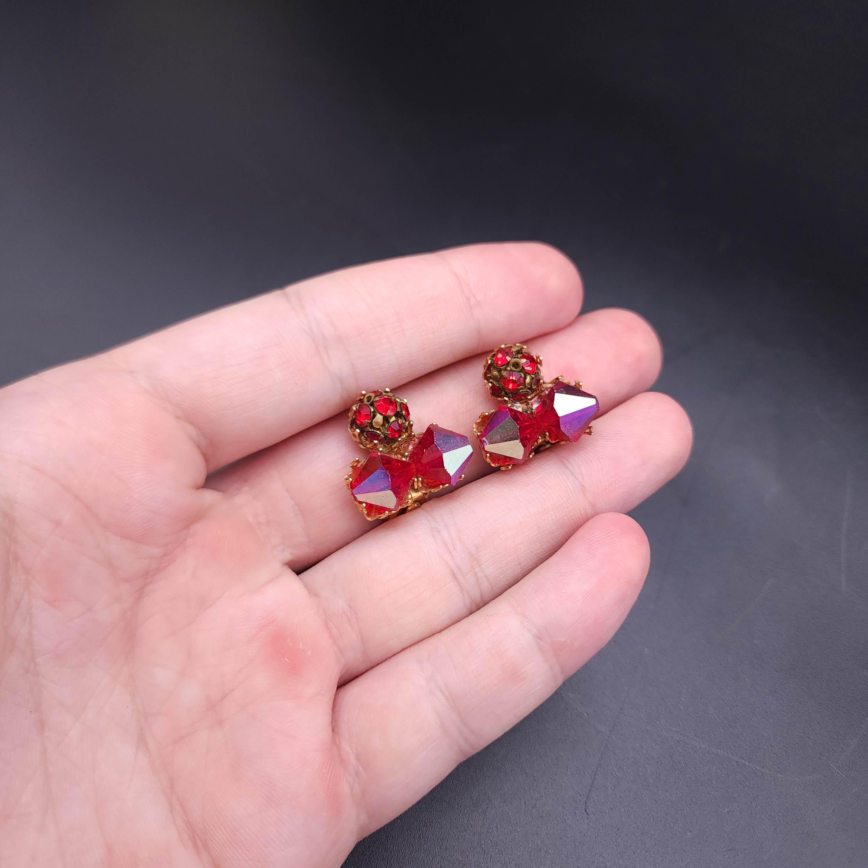 Round Cut Vintage Ruby Crystal Aurora Borealis AB Clip On Earrings, Gold Tone For Sale
