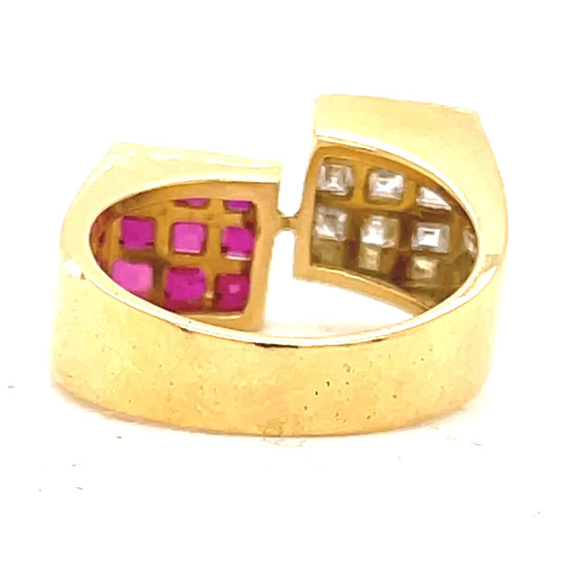 Vintage Ruby Diamond 18 Karat Gold Bypass Ring In Excellent Condition In Beverly Hills, CA