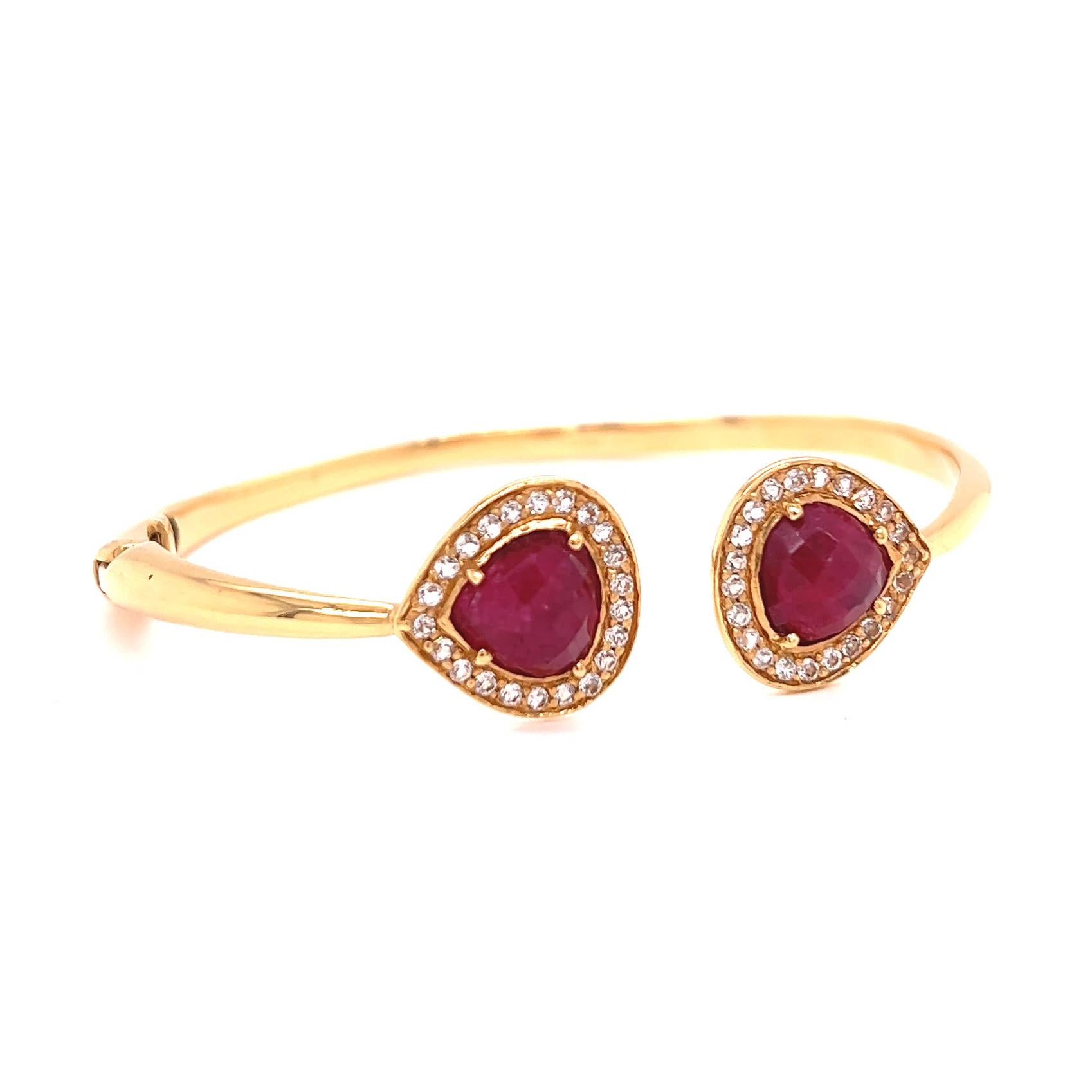 Women's or Men's Vintage Ruby Diamond 18 Karat Yellow Gold Cuff Bracelet
