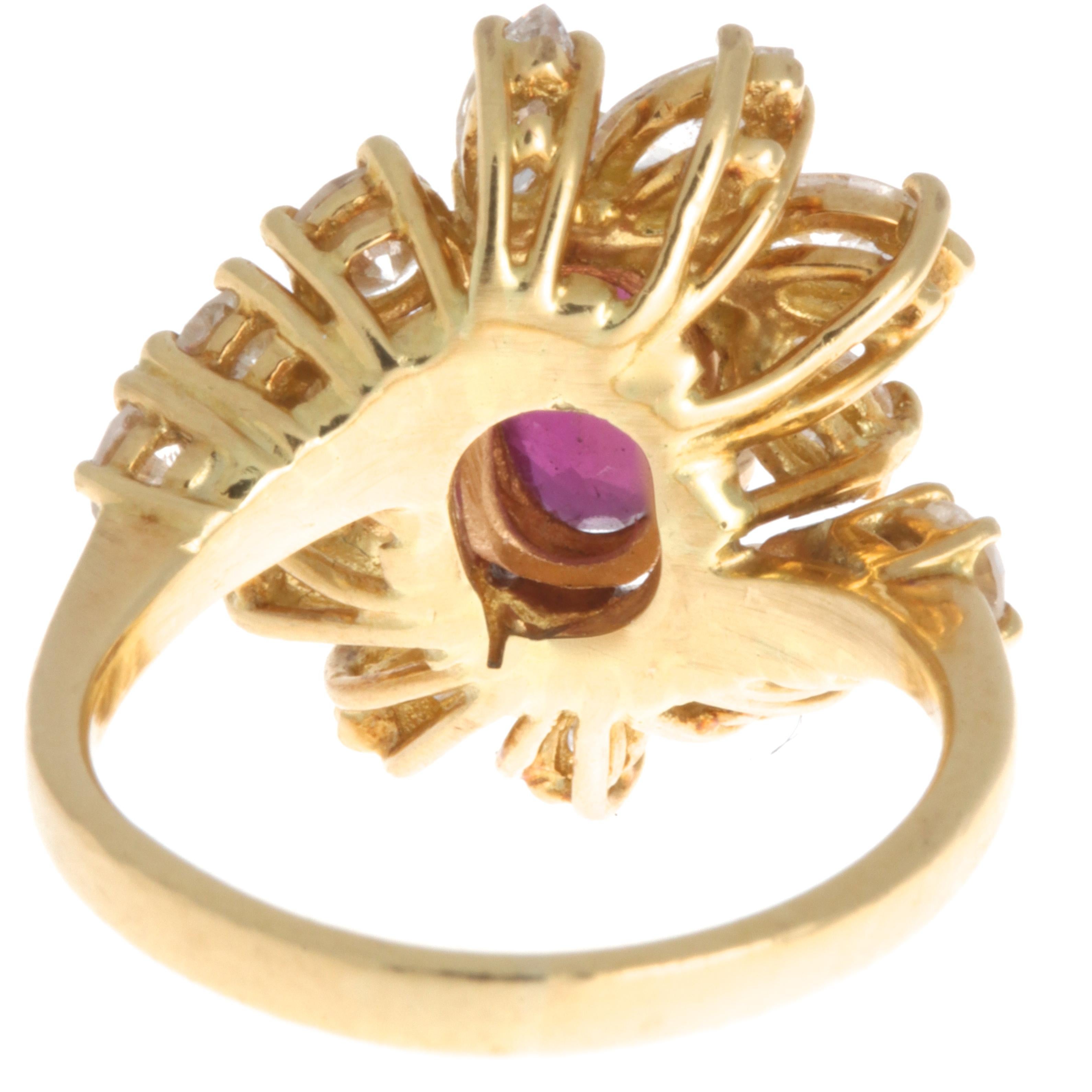 Vintage Ruby Diamond 18 Karat Gold Cluster Ring In Good Condition In Beverly Hills, CA