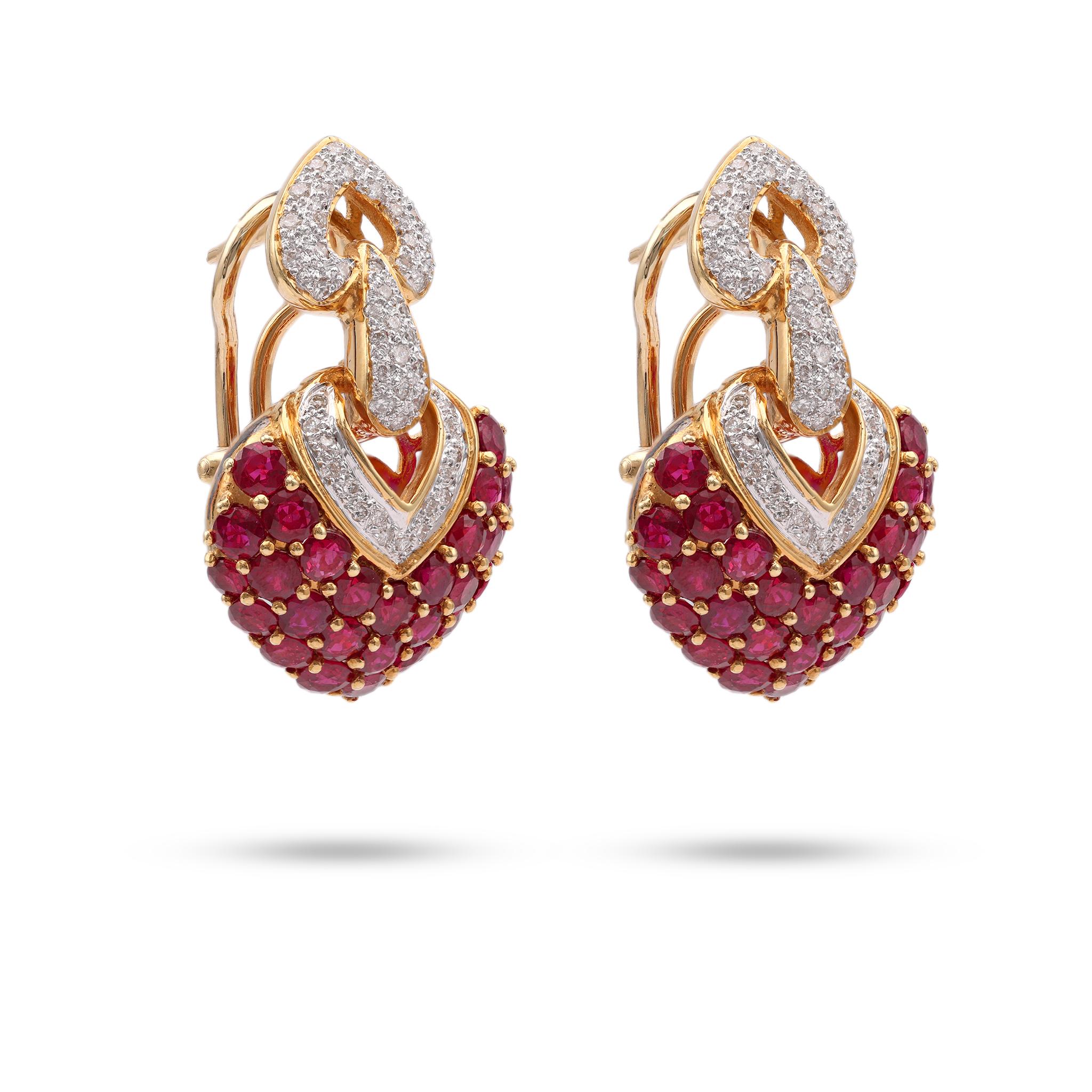 Vintage Ruby Diamond 18k Yellow Gold Door Knocker Heart Earrings In Good Condition For Sale In Beverly Hills, CA