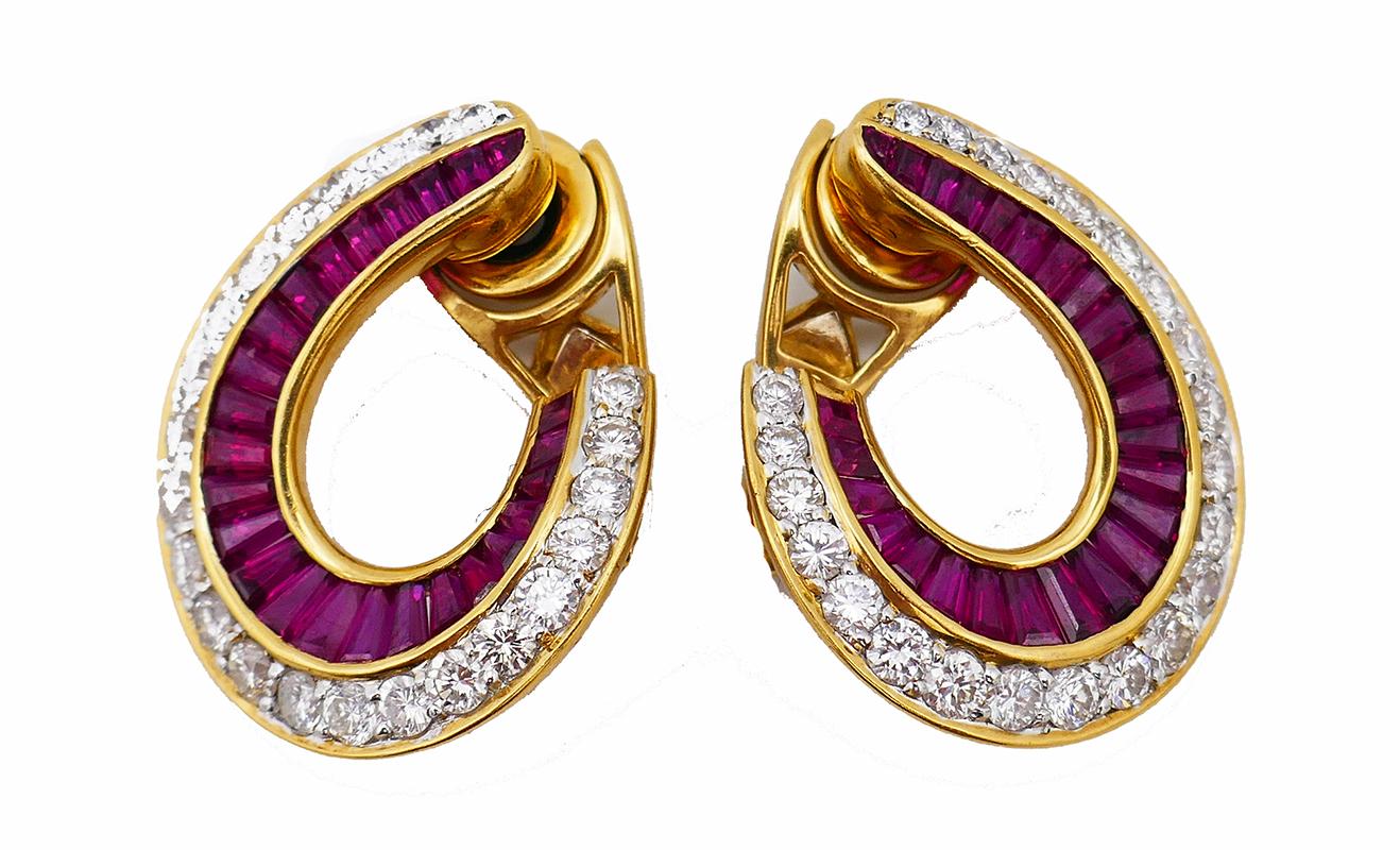 Vintage Ruby Diamond 18k Yellow Gold Earrings In Good Condition In Beverly Hills, CA