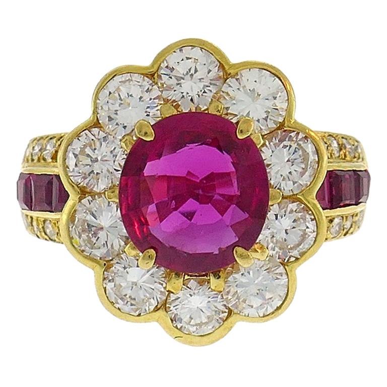 Vintage Ruby Diamond 18k Yellow Gold Ring